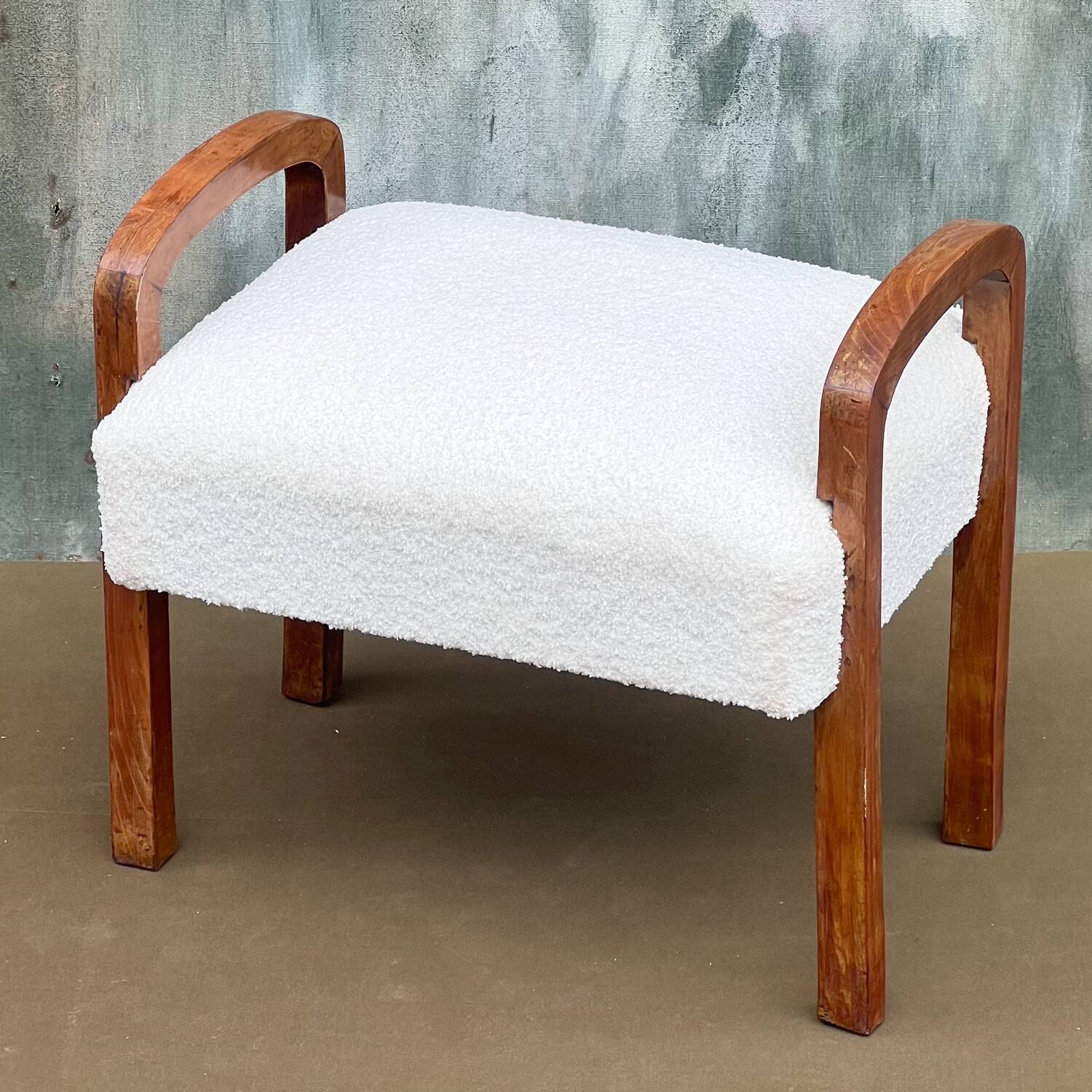 Deux tabourets mouton Decò