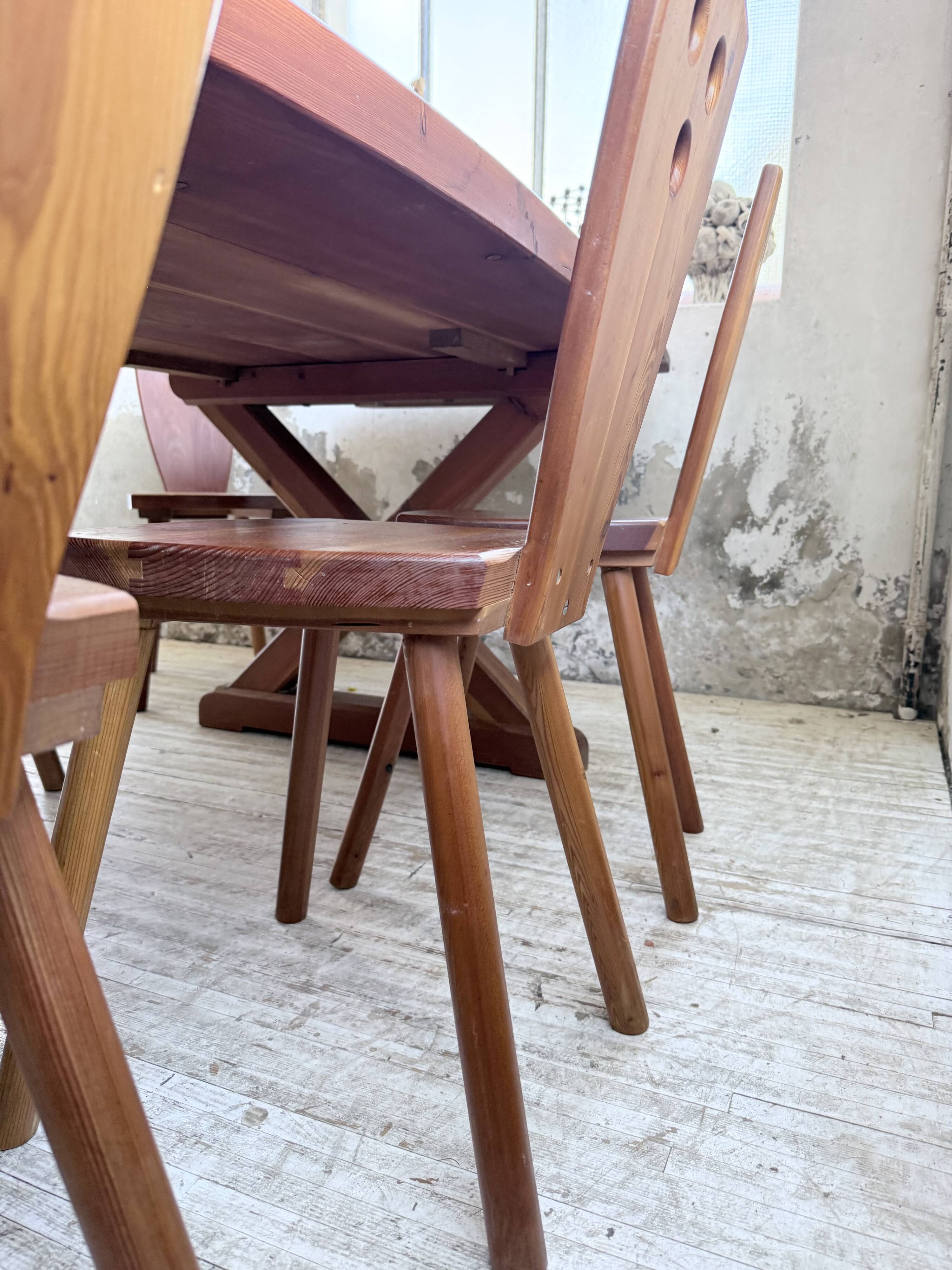 Mountain furniture set with table and 8 chairs Malmvall.