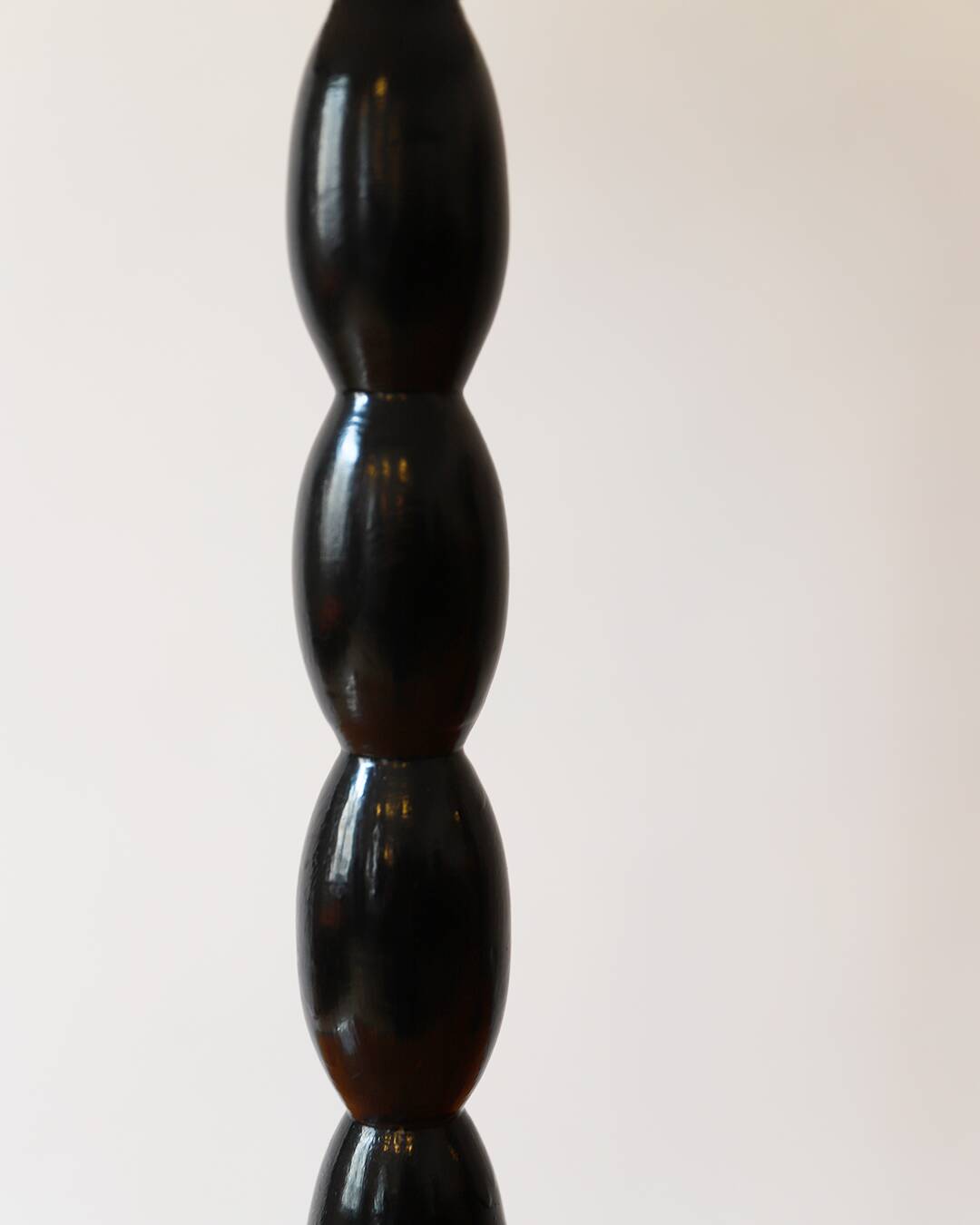 2 lampes à poser pieds noirs