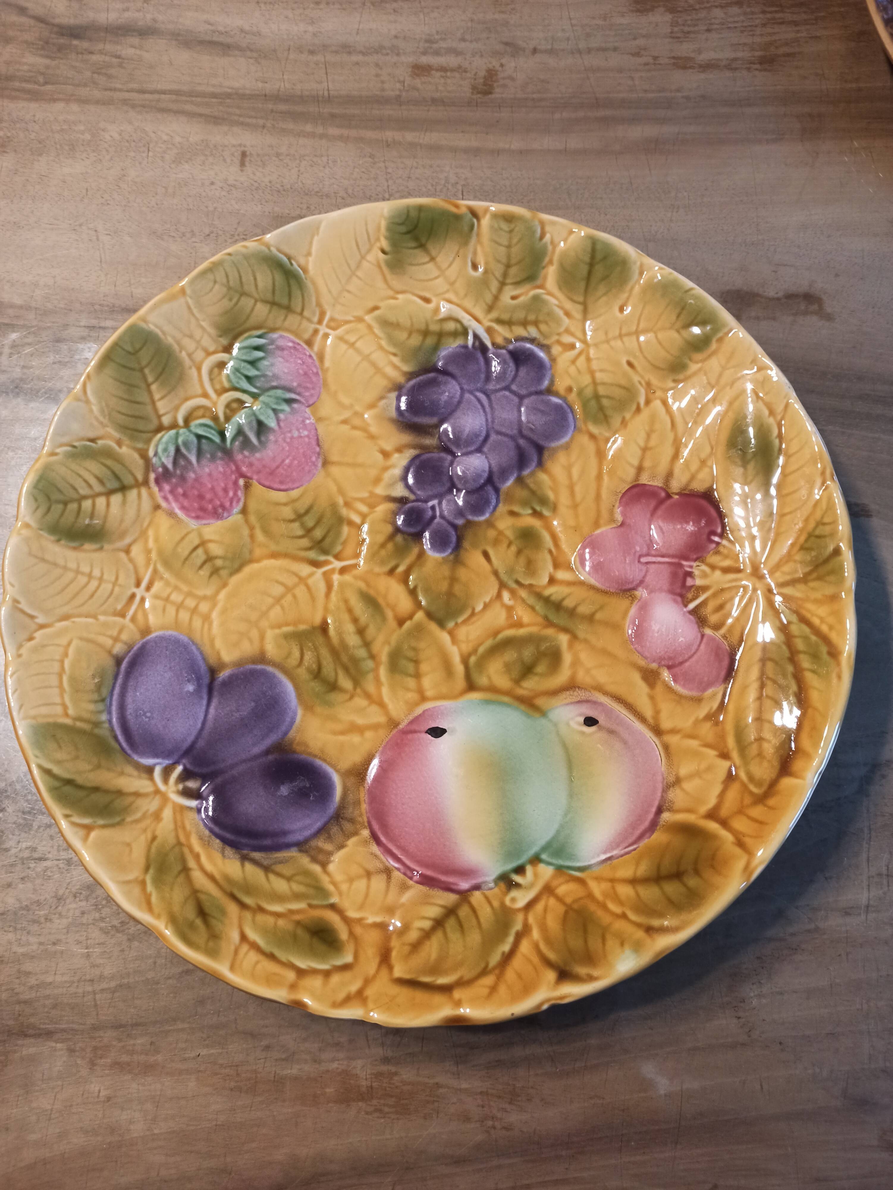 Plat à fruits barbotine