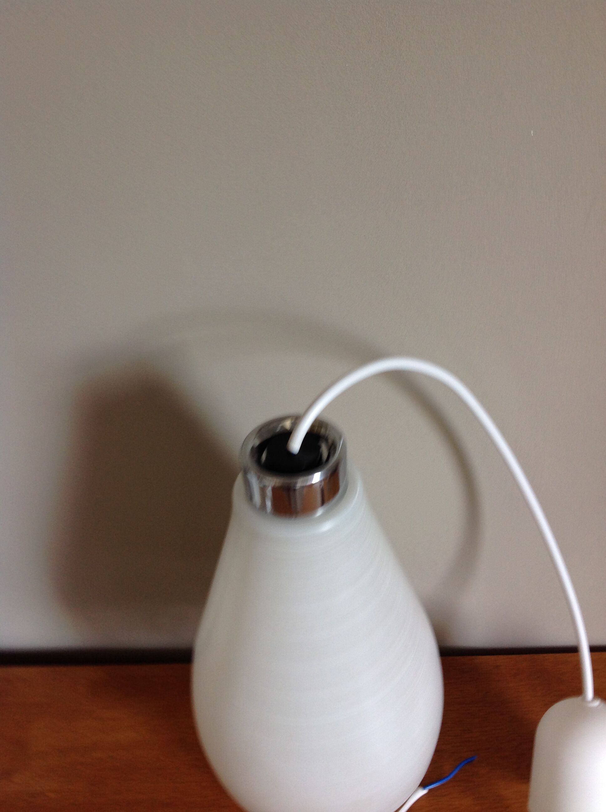White/vintage white glass tulip suspension 60-70