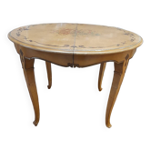 Round table for 4 to 10 place settings