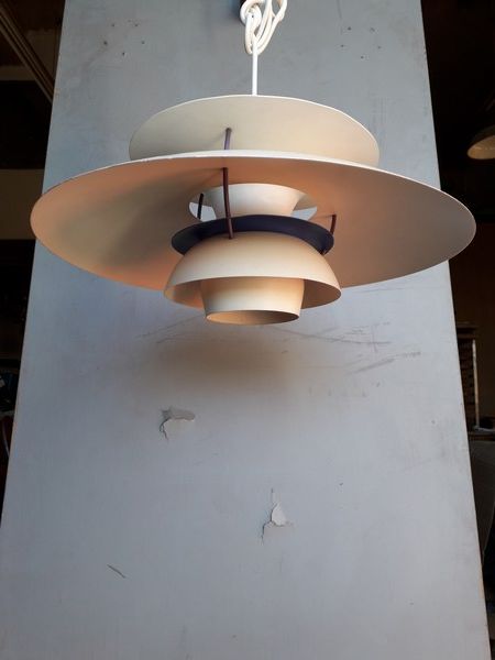Poul Henningsen / Louis Poulsen chandelier hangingPH5
