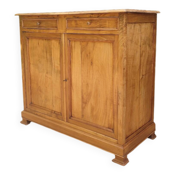 Old tamarind buffet