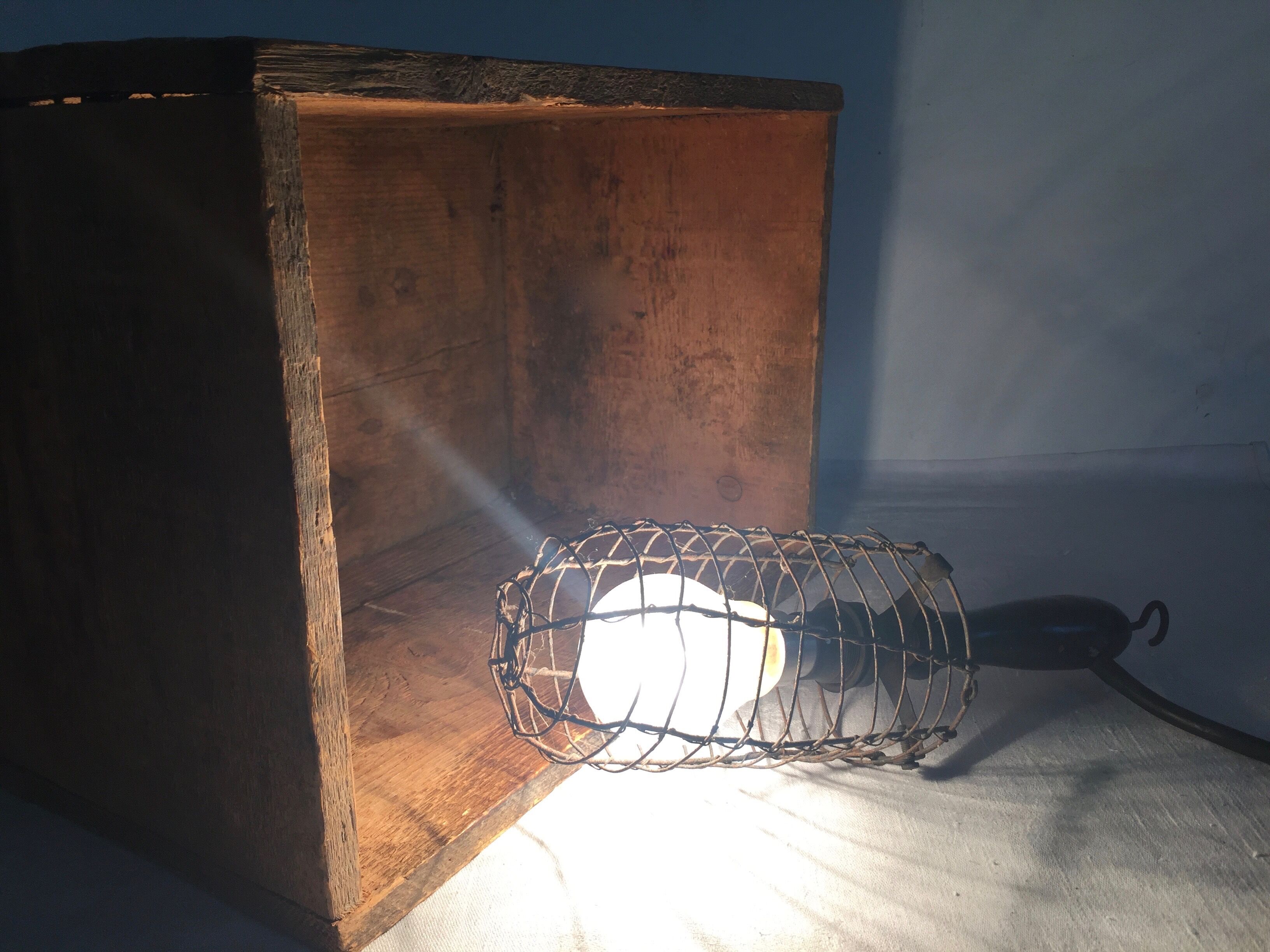 Former workshop hand lamp