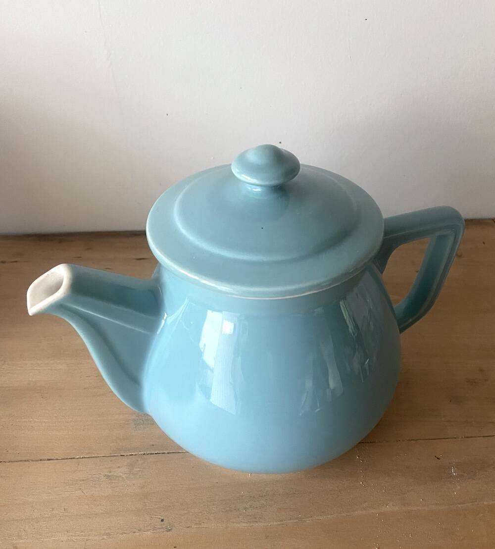 Retro coffee or teapot