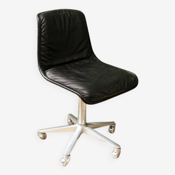 Wilkhahn swivel office chair, 1970s, chrome metal and leather