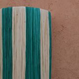Applique murale rayé vert sapin et beige en raphia naturel