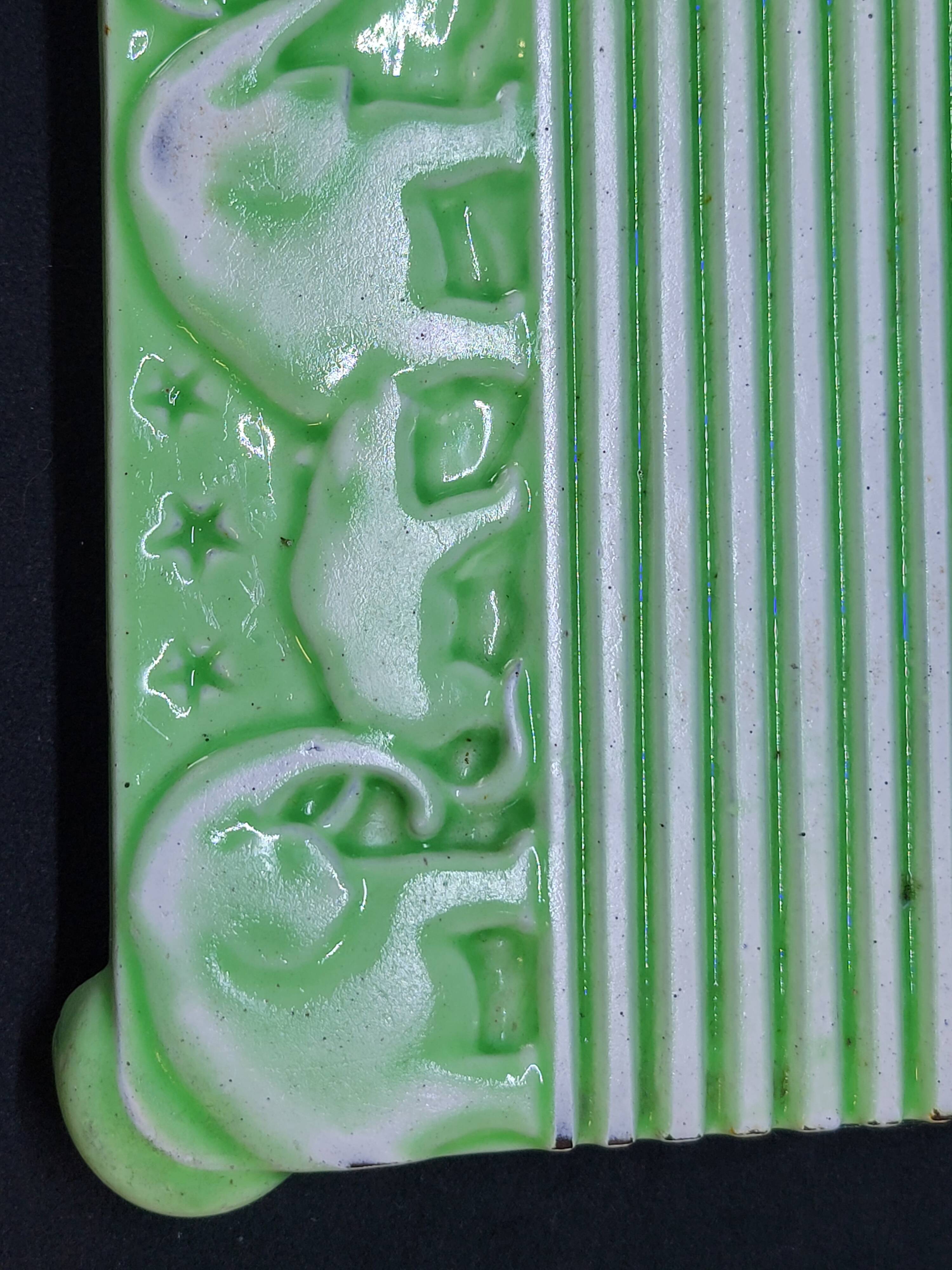 Art Nouveau trivet foundry Deville in enamelled cast iron Elephants model