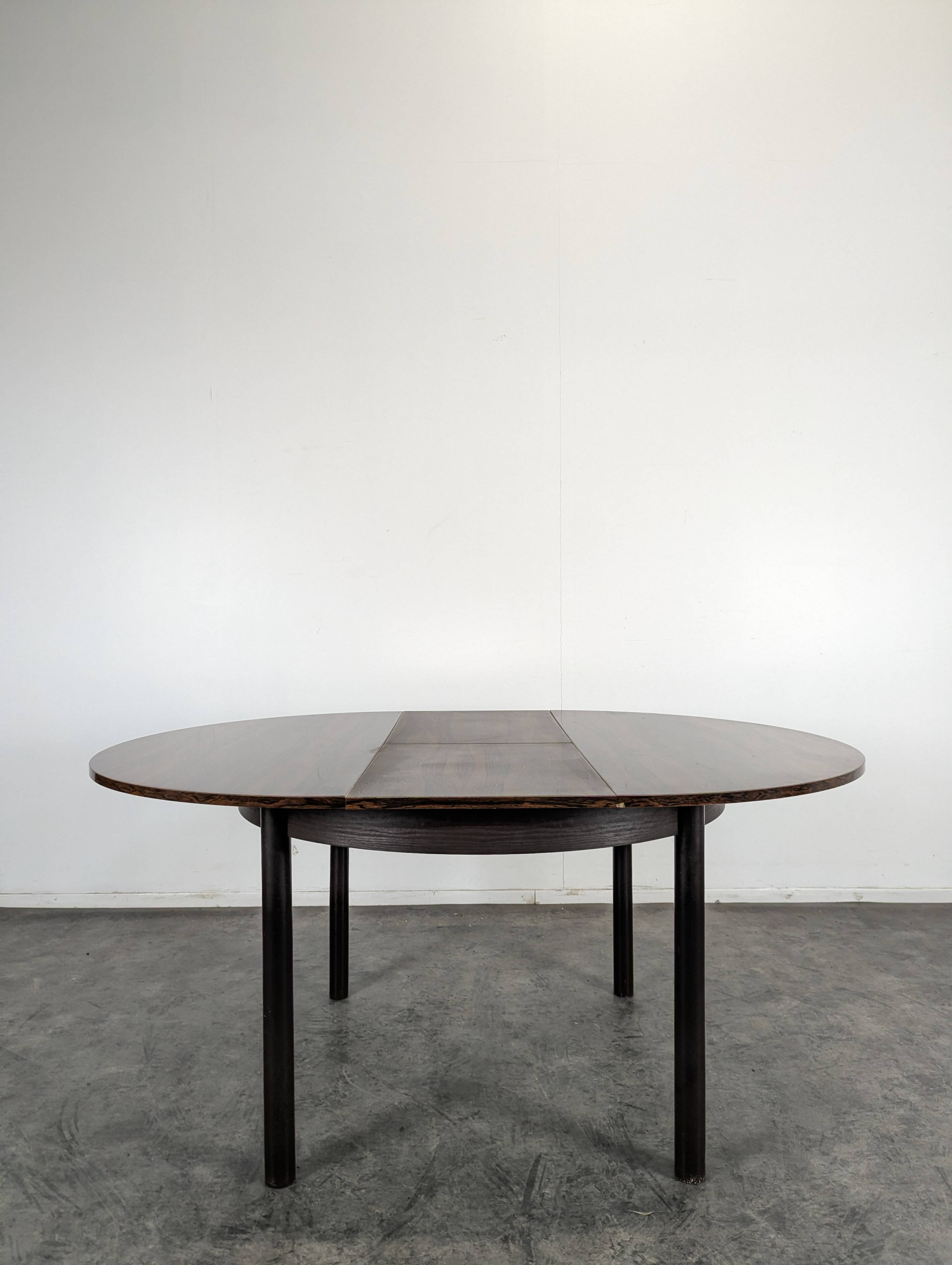 Table scandinave en placage de palissandre à allonge