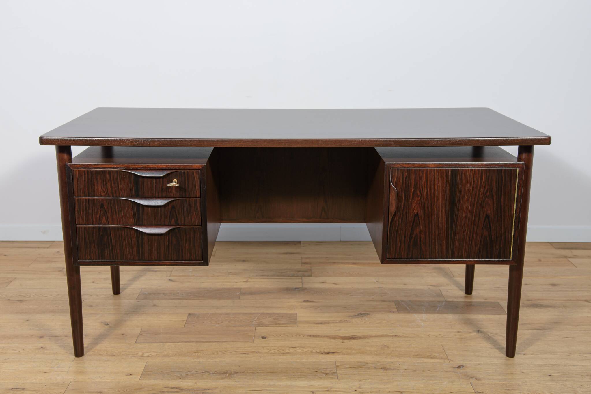 Mid-Century Freestanding Rosewood Desk, Denmark, 1960s