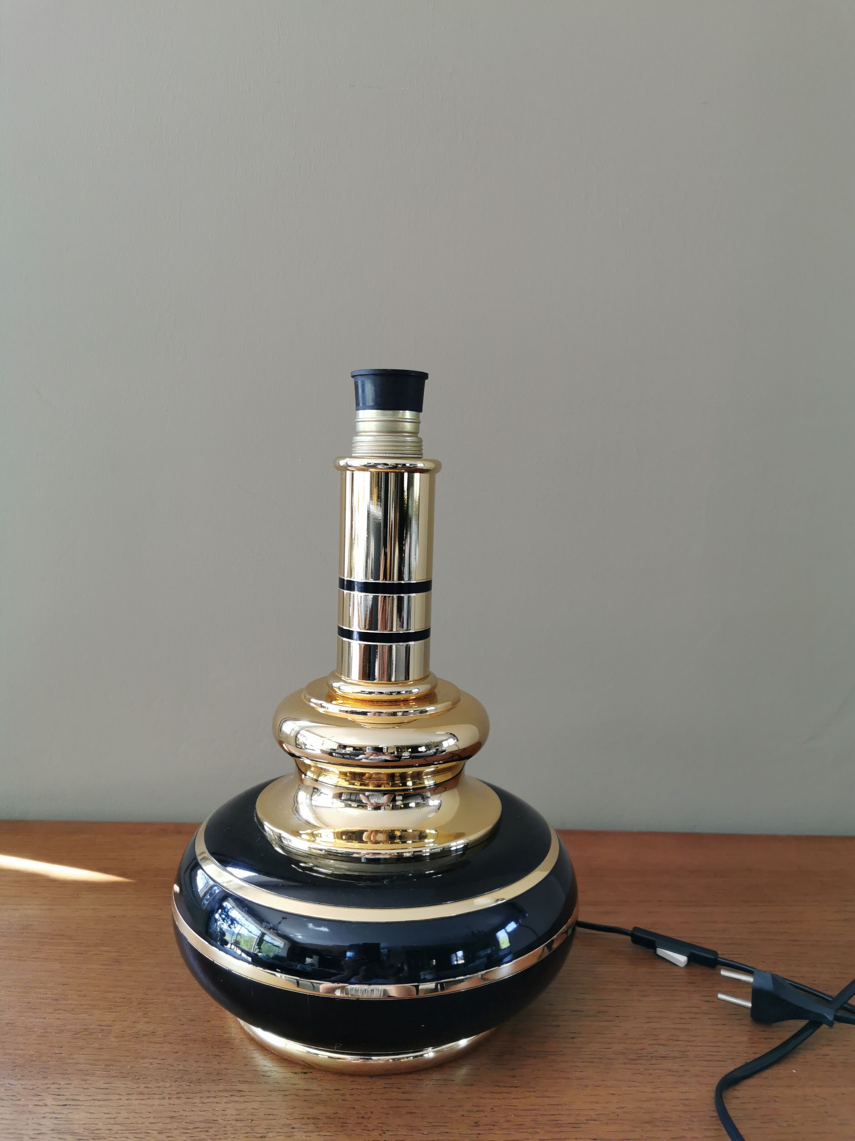 Vintage lamp foot 70 in black metal and gold