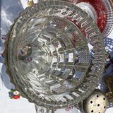 Art Deco bee-shaped vase in thick crystal