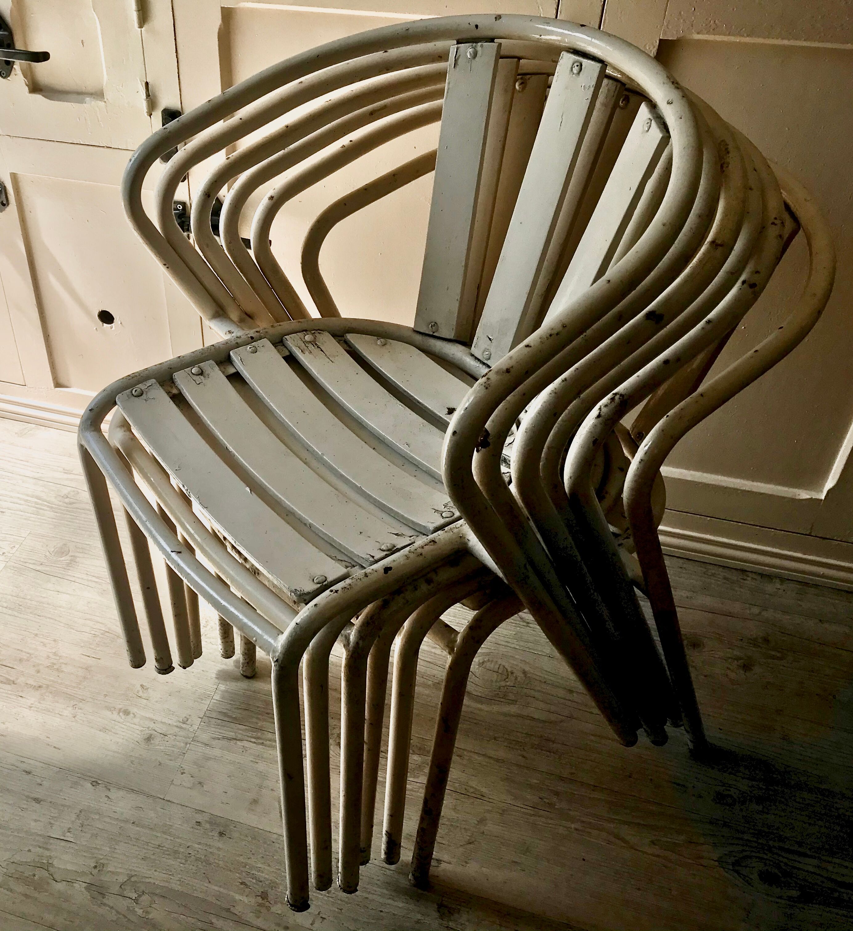 Lot of 5 vintage garden chairs