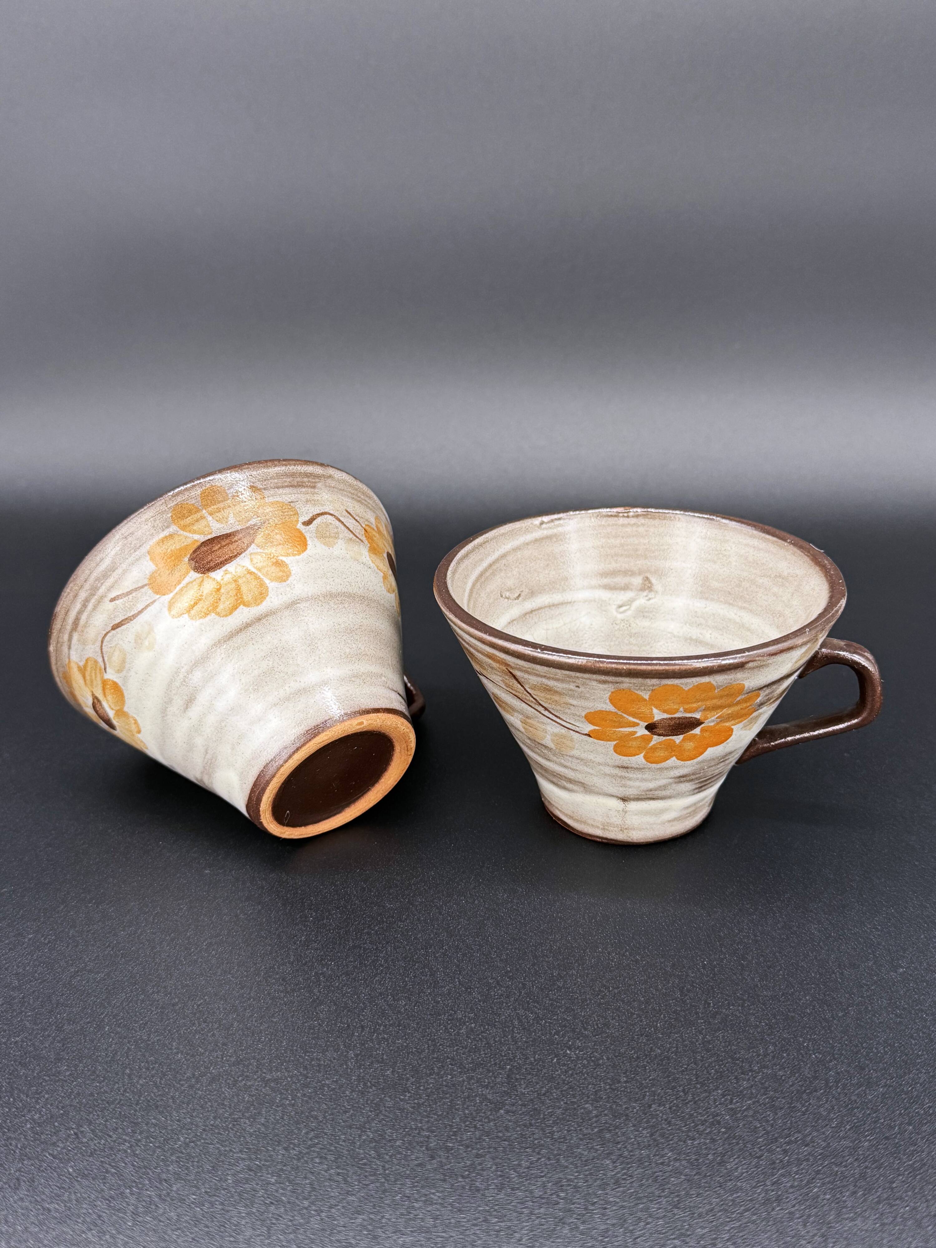 Pair of vintage 70s stoneware cups – matcha or coffee