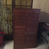 Double curtained file with keys