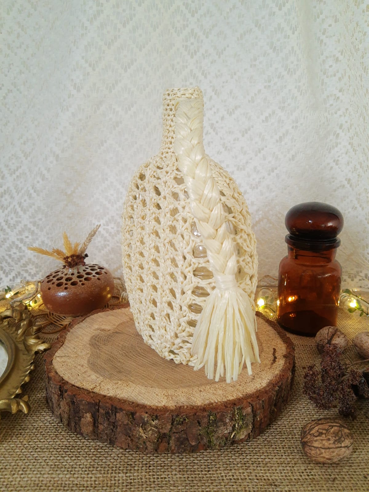 Bottle / vase soliflore macramé raffia / vintage plastic