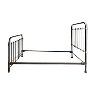 Napoleon III iron bed