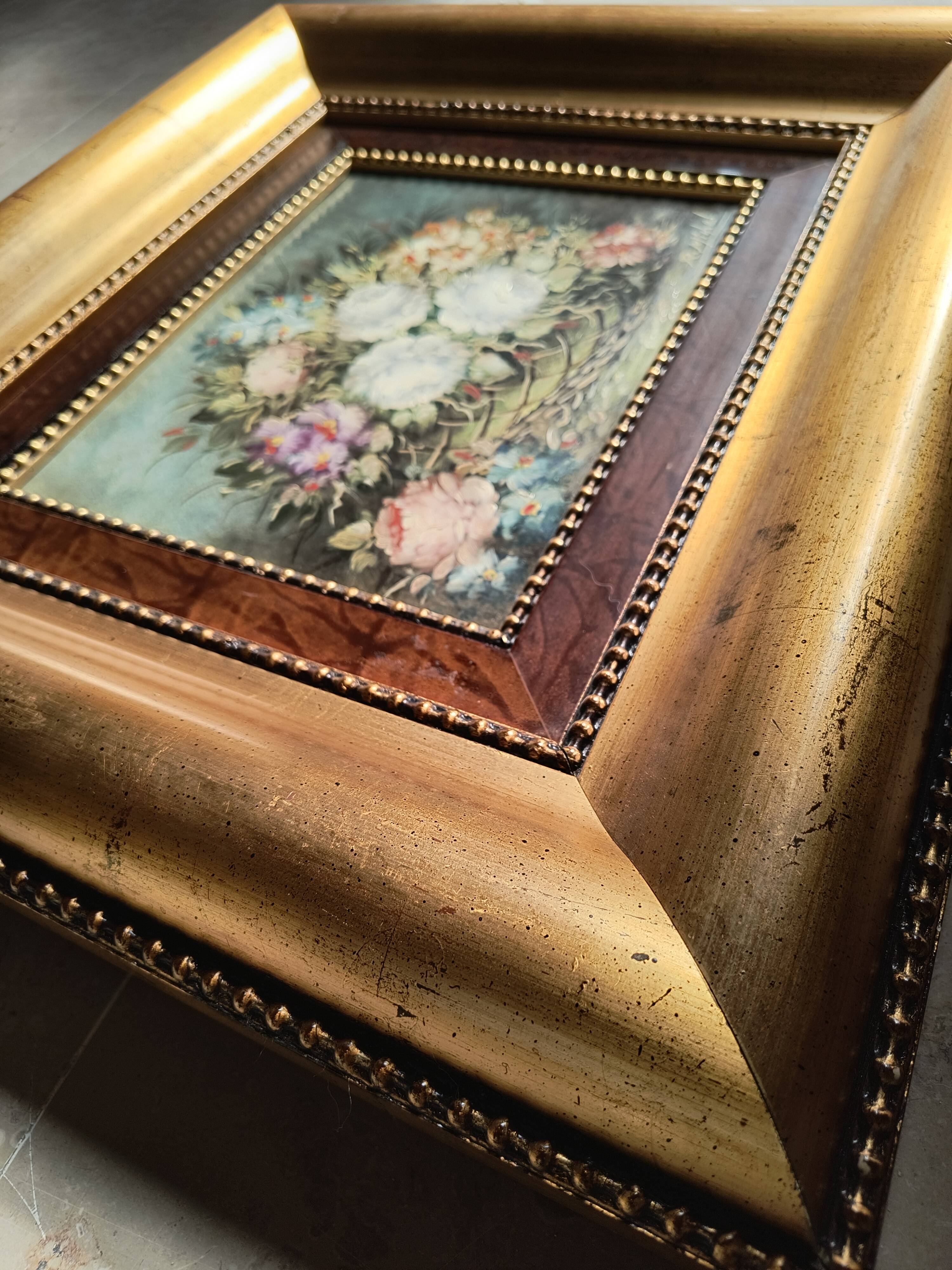 Oil on canvas signed R. Michel - Gilded frame with elm burl.