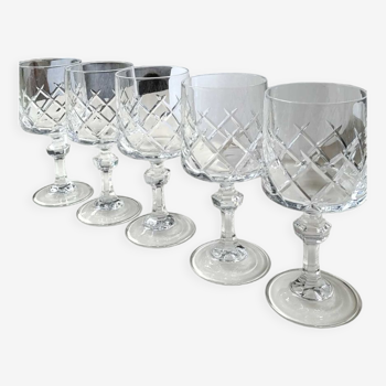 Lot 5 verres à pied en cristal taille "croisée" Vendôme, cristal d Arques. Motifs croisillons/losanges