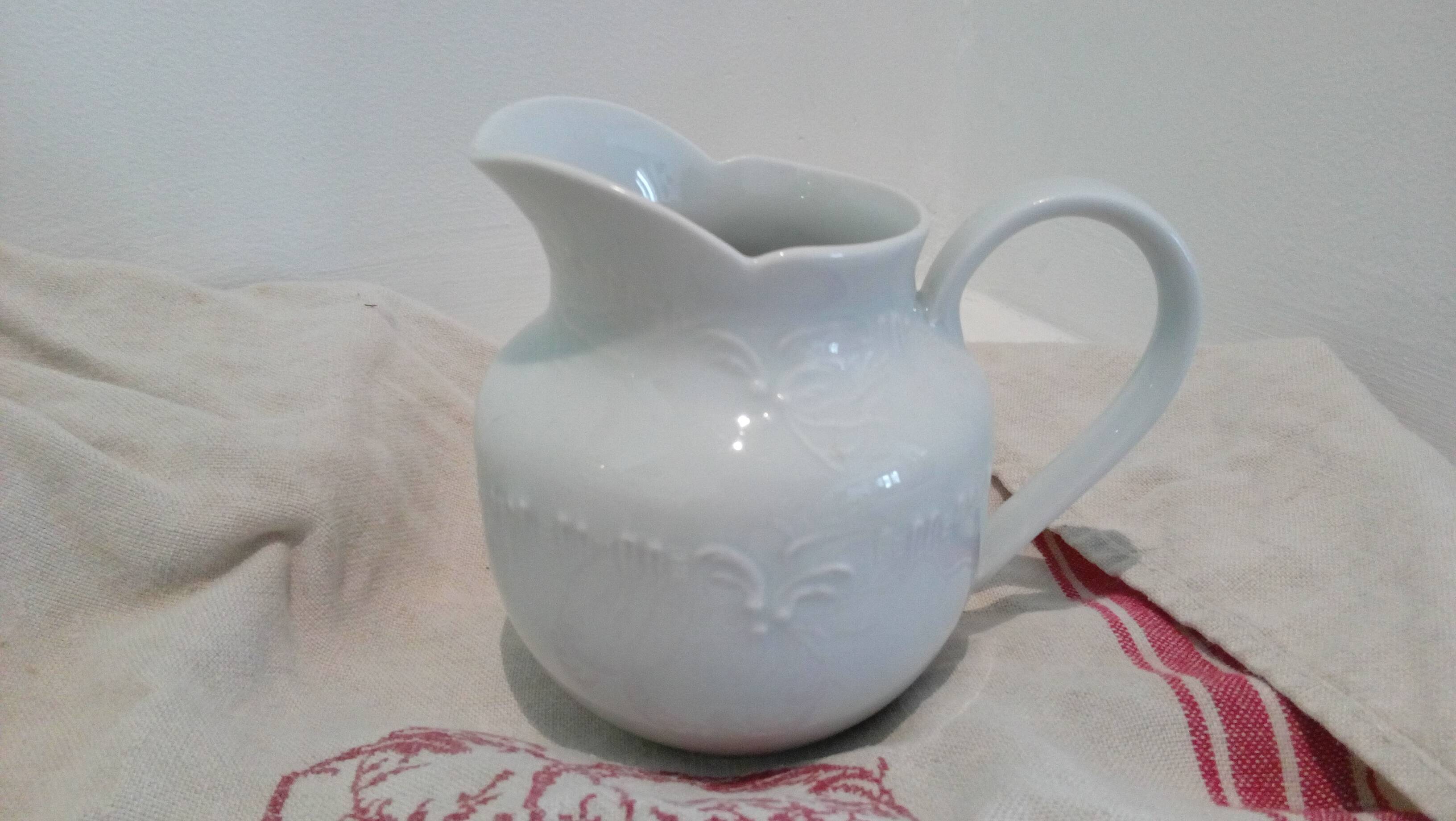 Creamer milk jar in white porcelain