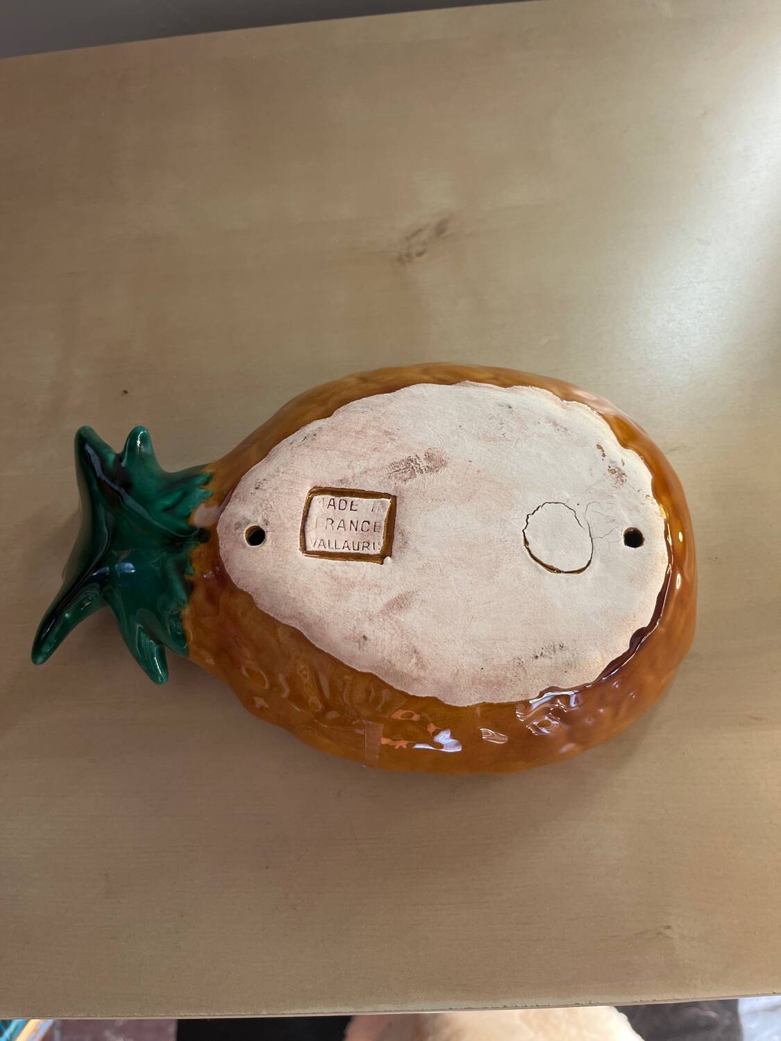 small pineapple butter dish and its vintage VALLAURIS knife