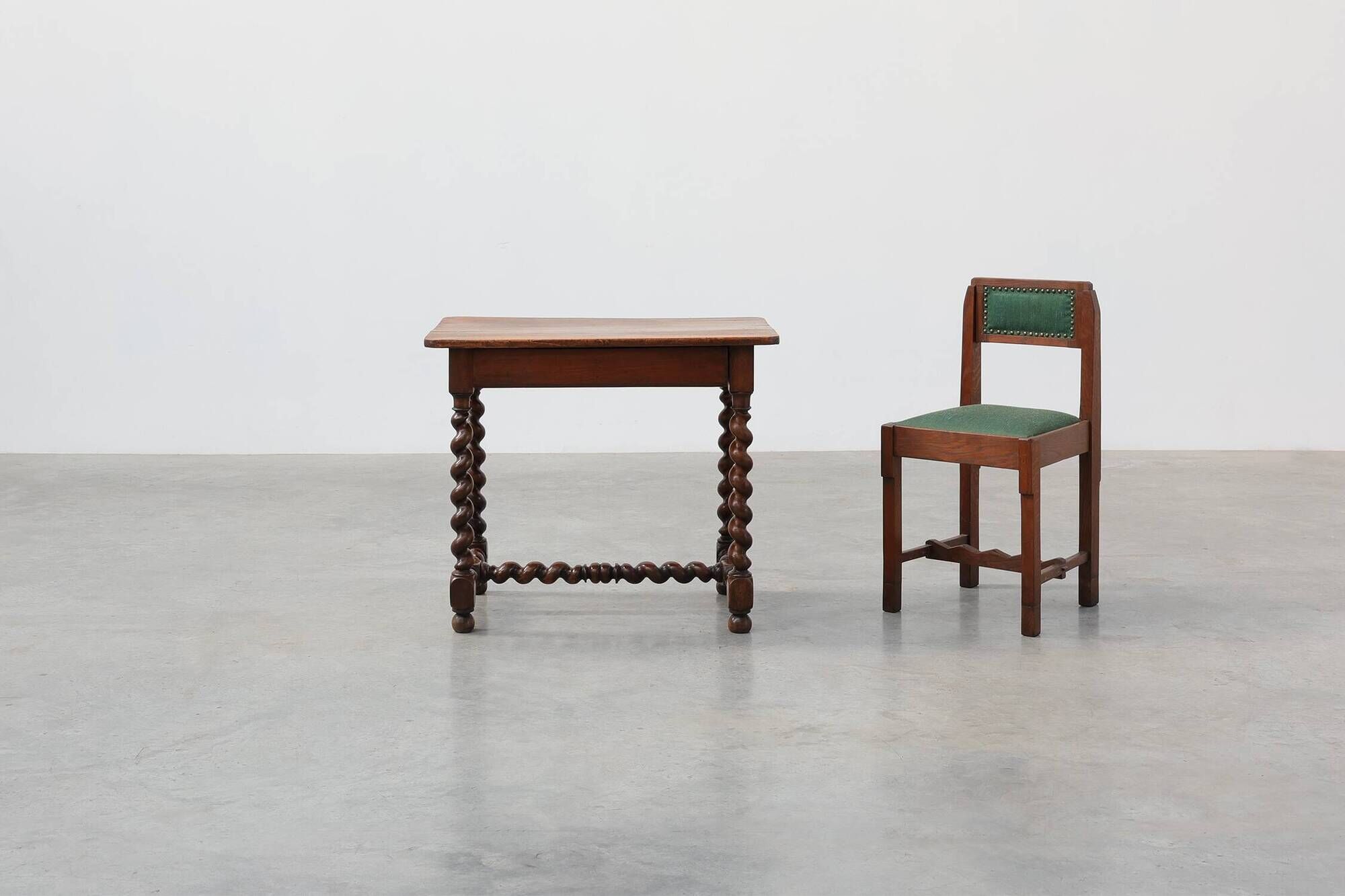French Barley Twist Walnut Side Table with Drawer, circa 1880