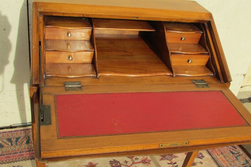 Writing desk