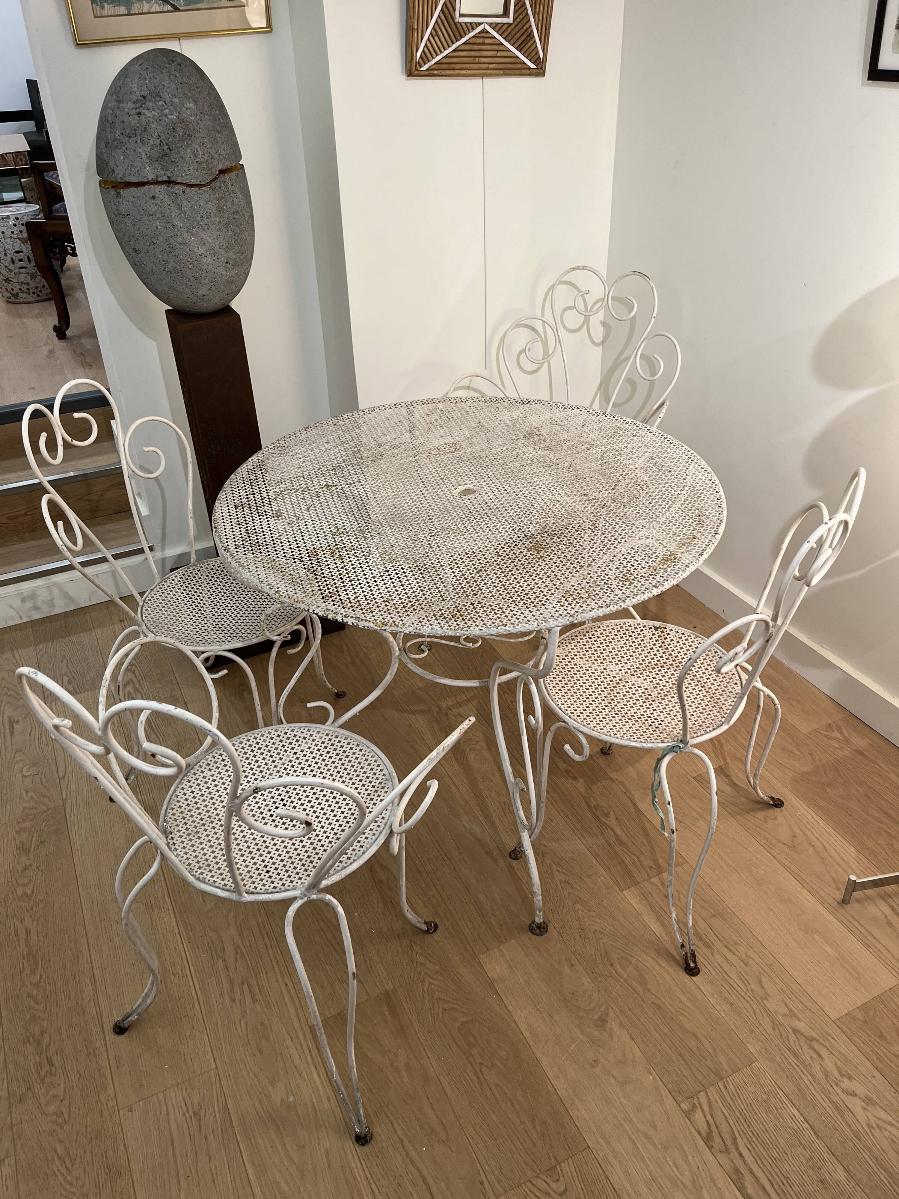 Ensemble table de jardin et 4 chaises en fer forgé