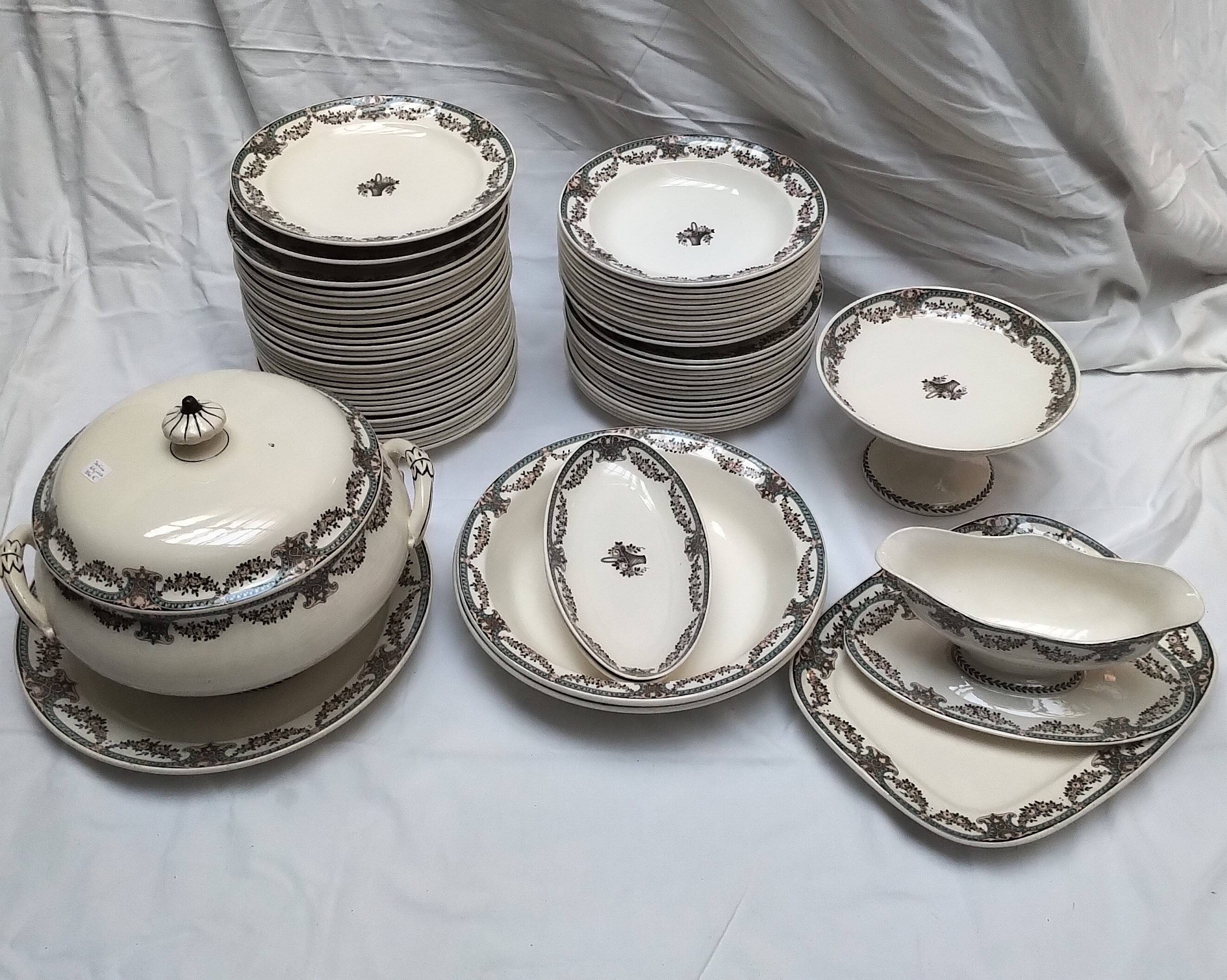 Sarreguemines Dubarry dish set