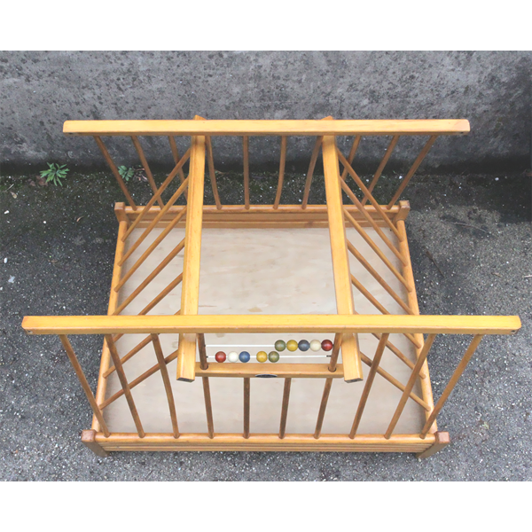 Lit Parc Bebe Kid Vintage En Bois Clair Et Son Boulier Pliable Selency Lit Parc Bebe Kid Vintage En Bois Clair Et Son Boulier Pliable Selency