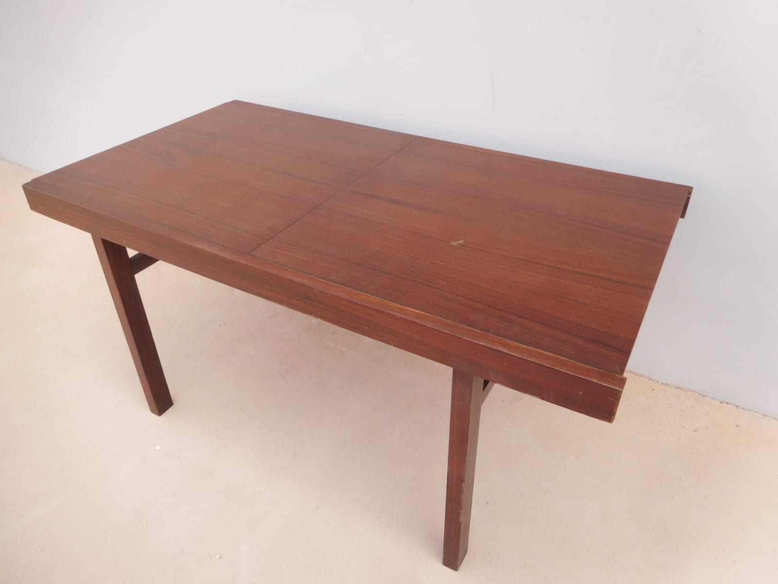 Rosewood extension table set and its 4 vintage chairs