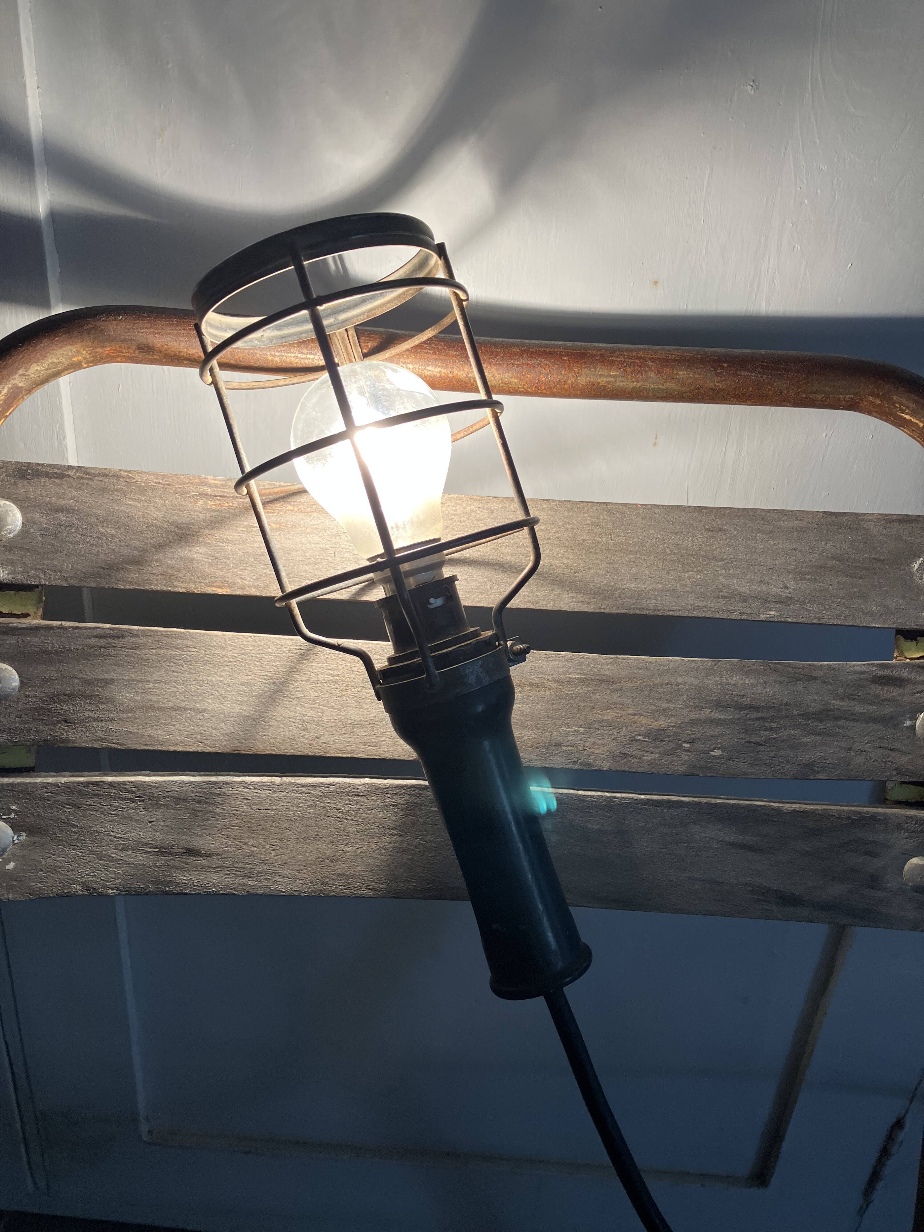 Atrow walkman - industrial lighting