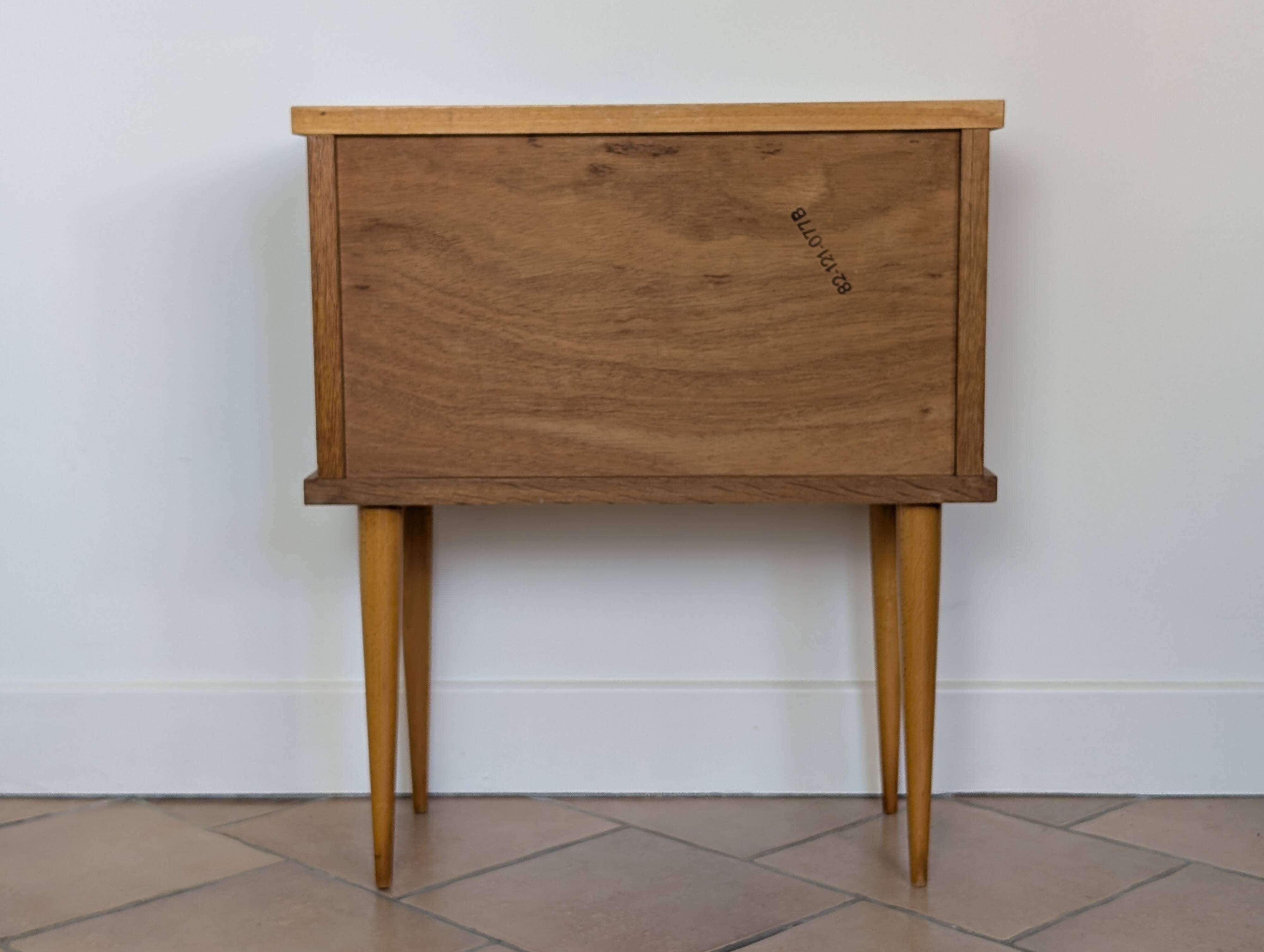 Table de chevet, 1960