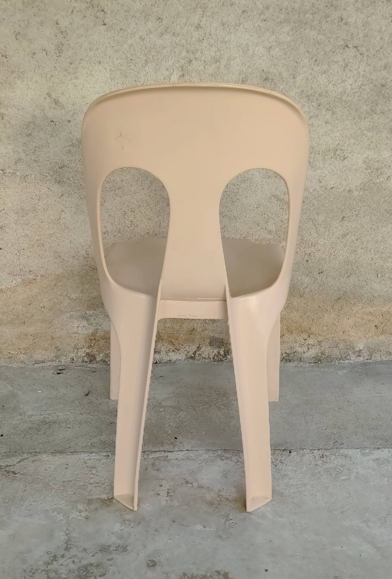 Mono-bloc chair design by Henry Massonnet for Stamp - 80s