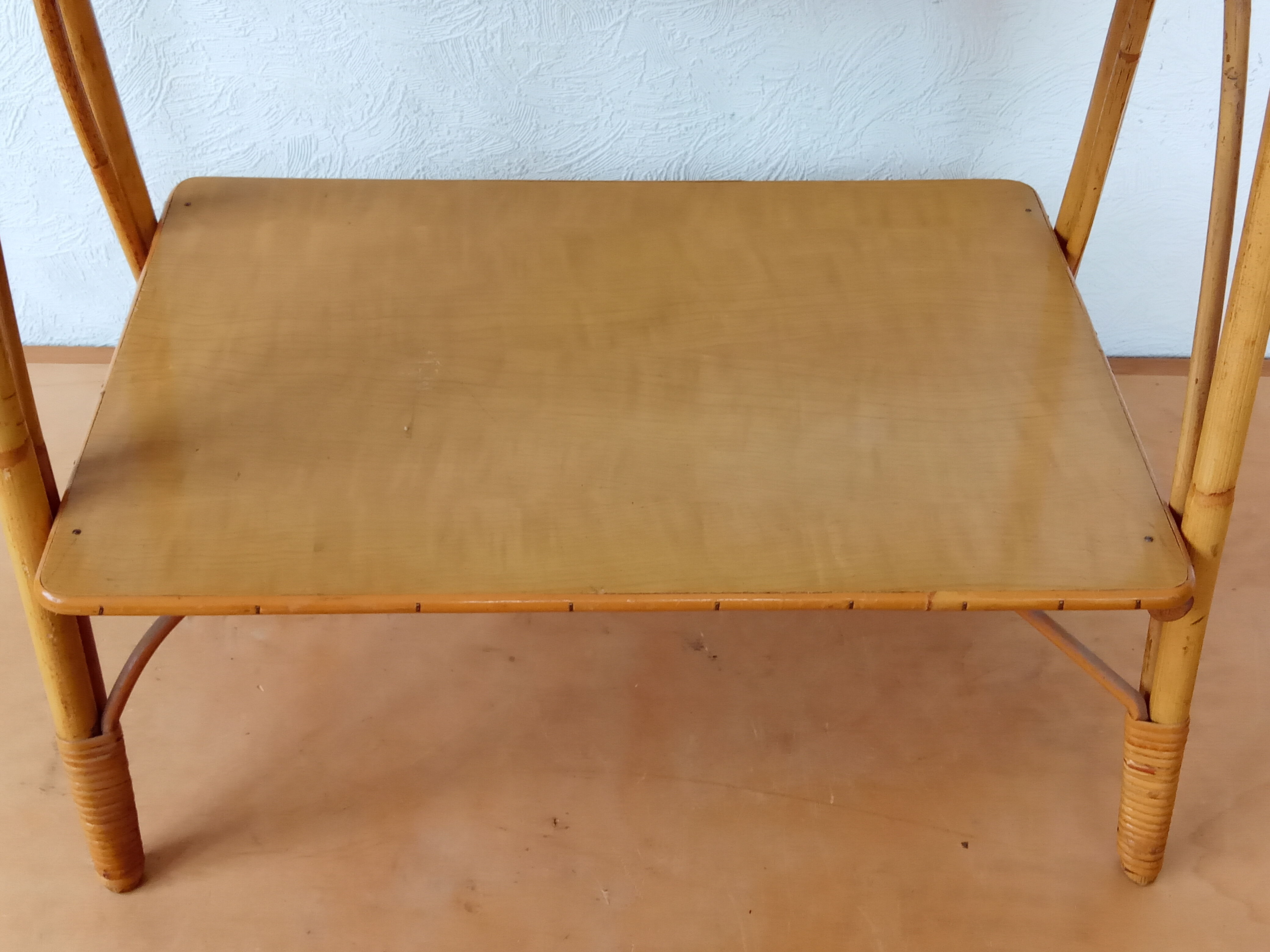 Rattan side table 50s