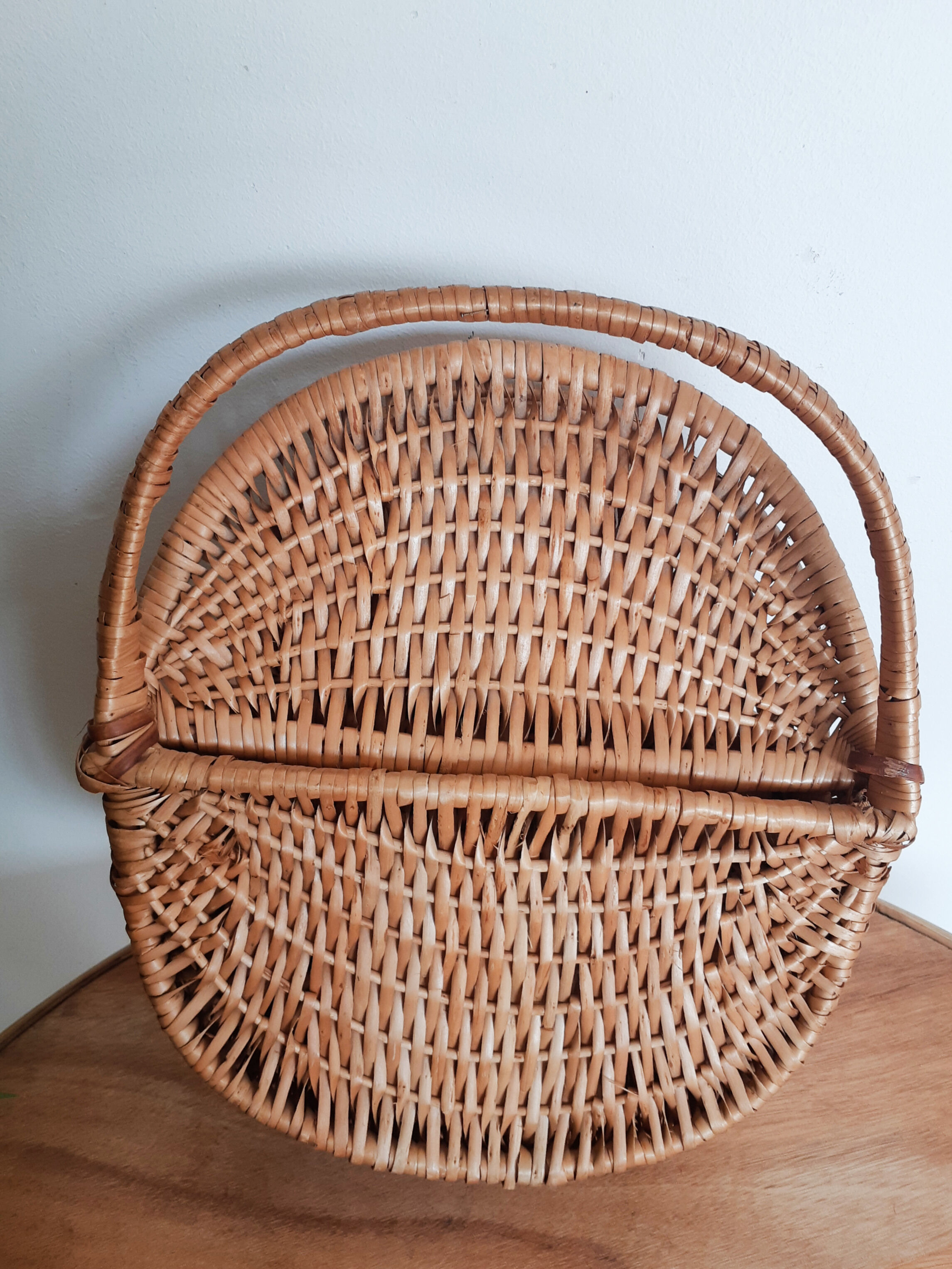 Set of 3 rattan baskets, with lid