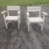 Paire de fauteuils en bois