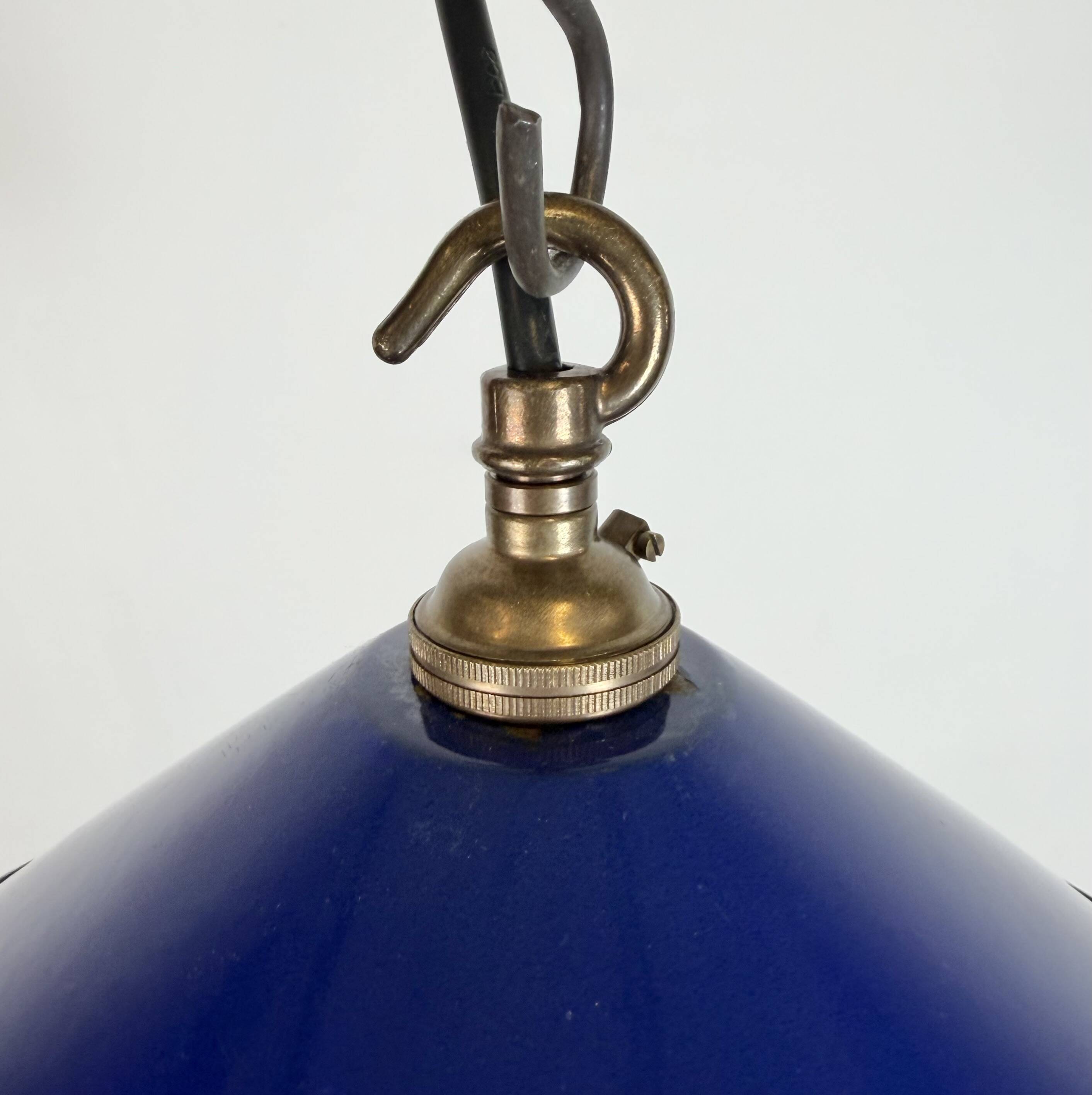 Suspension industrielle en émail bleu cobalt, années 1950