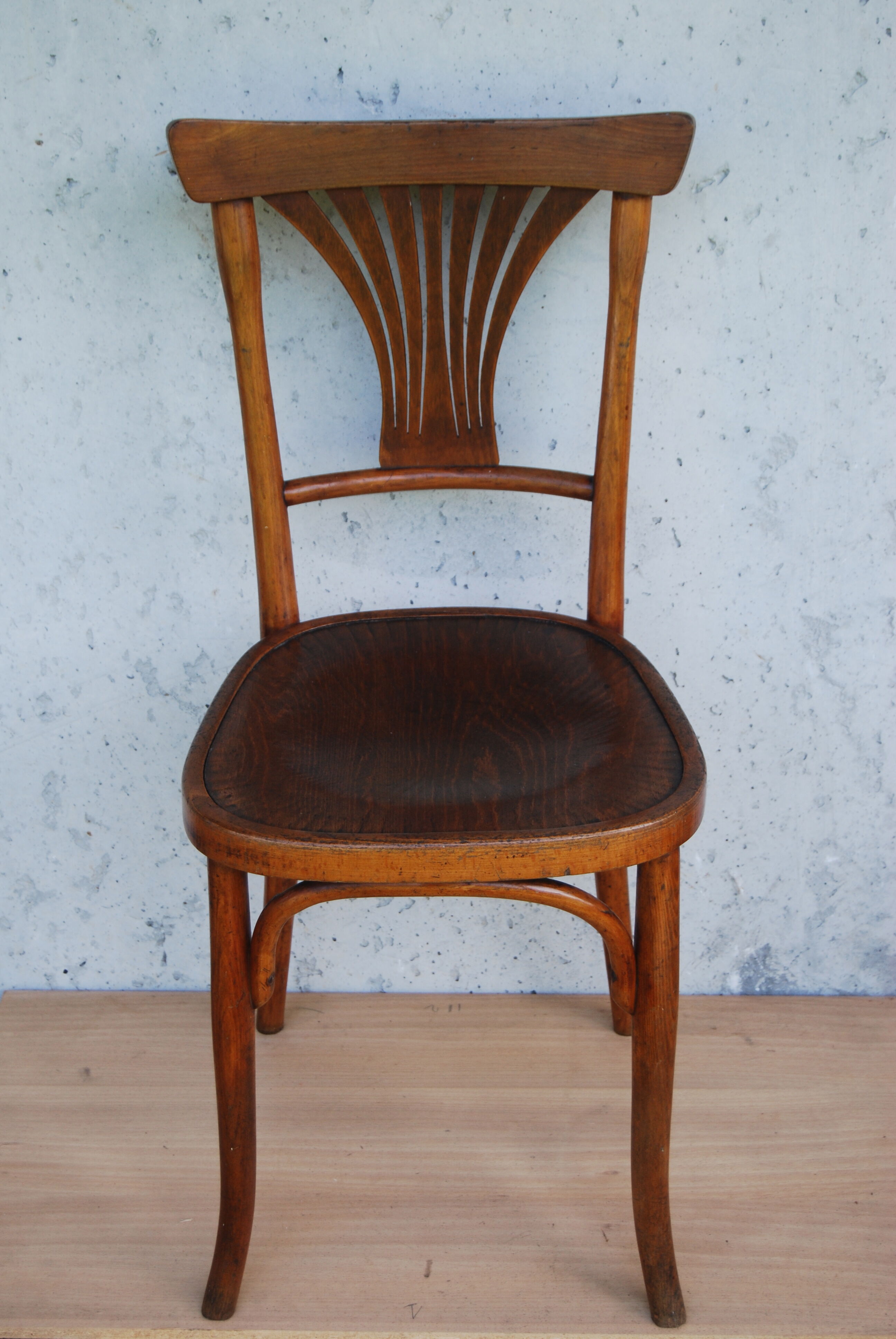 Curved wooden bistro chair J & J Kohn