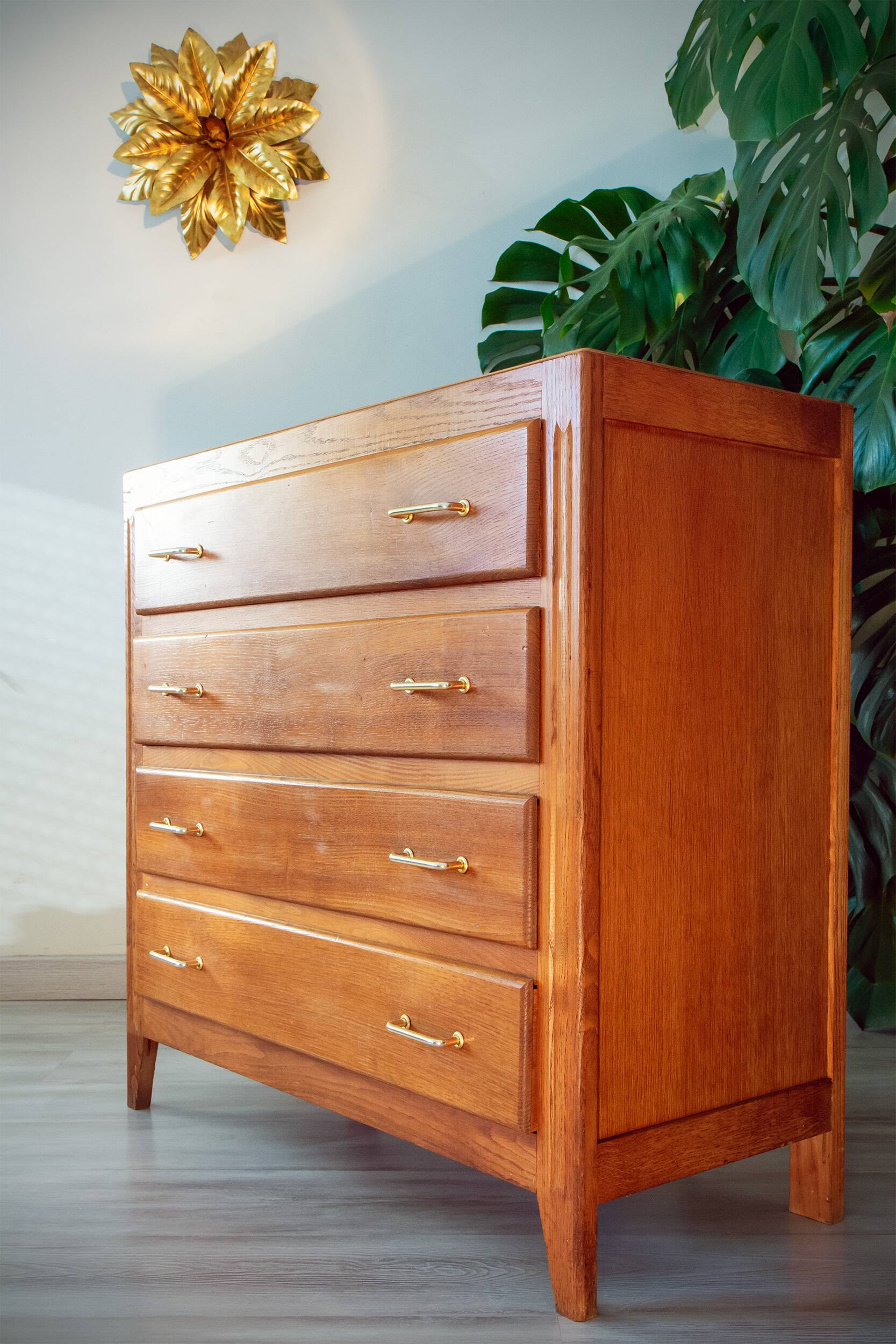 Golden oak chest of drawers, 1960s