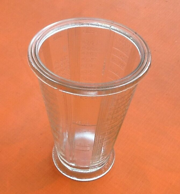 1950s graduated measuring glass made in france