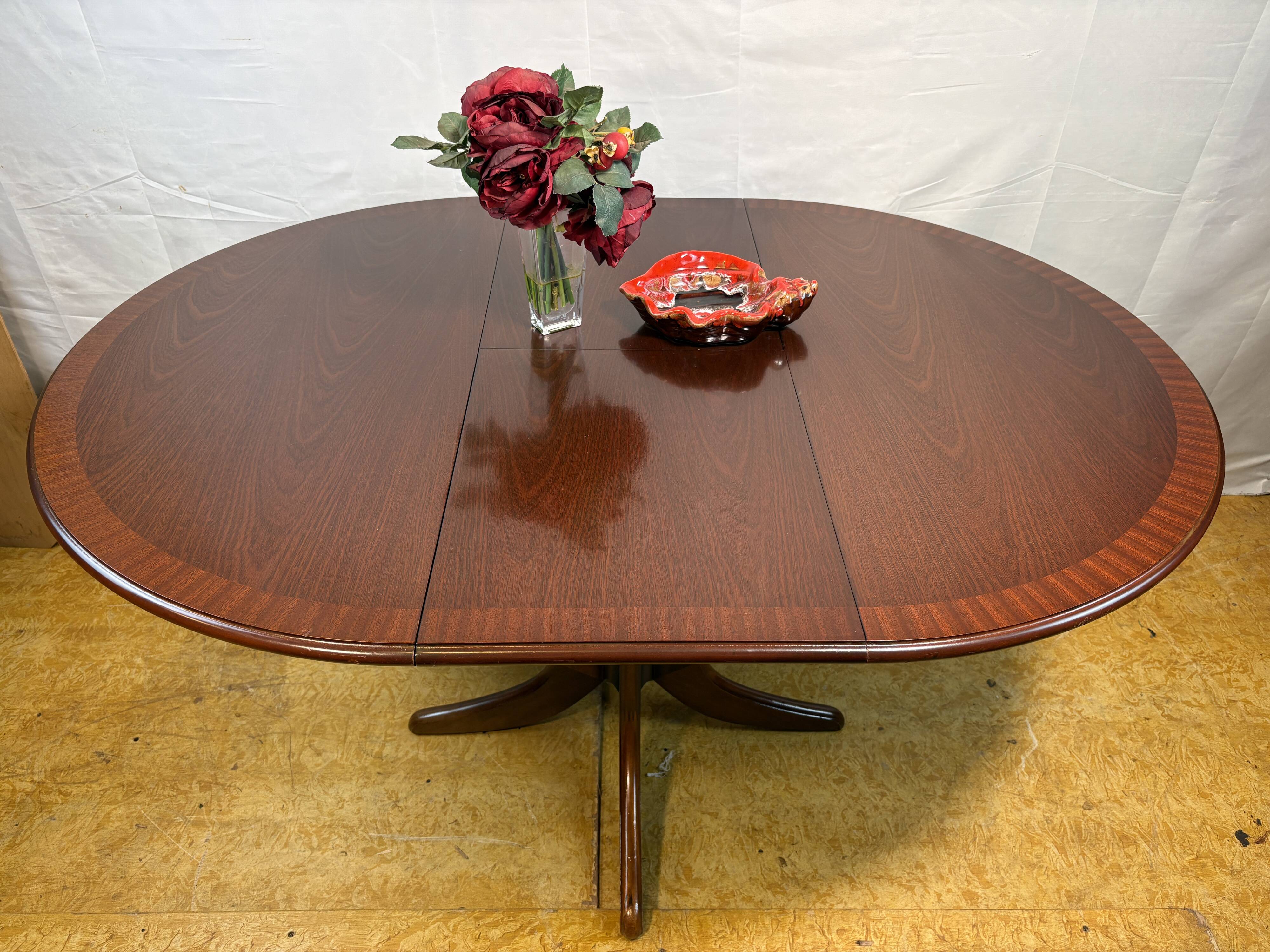Mid-Century Retro Vintage Teak Round Extending Dining Table by Nathan 1960
