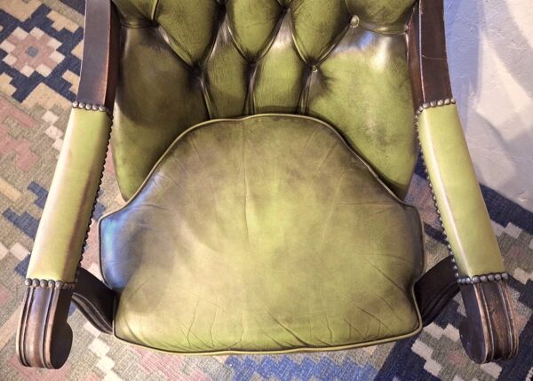 Fauteuil de bibliothèque Chesterfield en cuir capitonné, années 1970