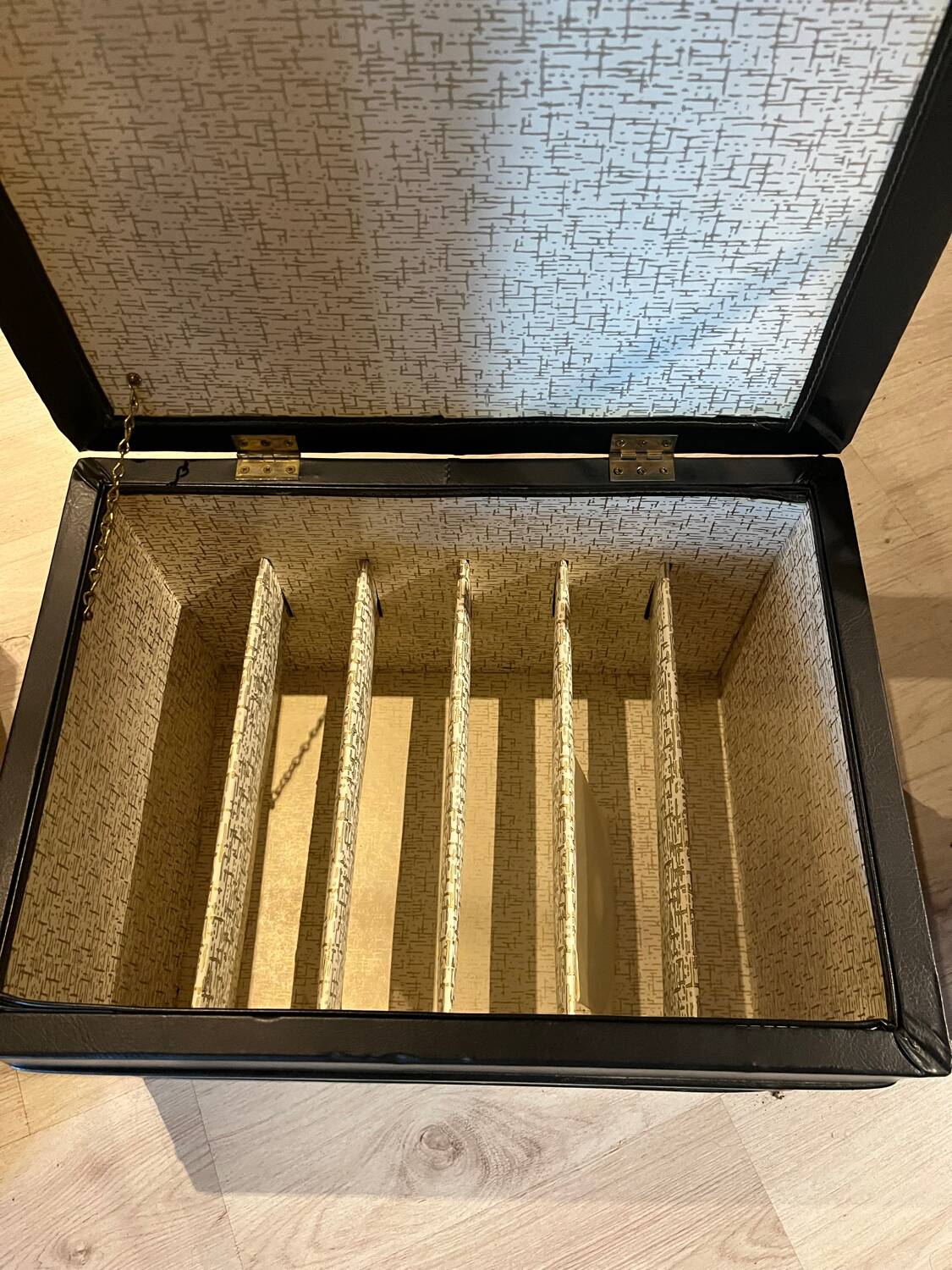 Vinyl storage chest pouf 1970