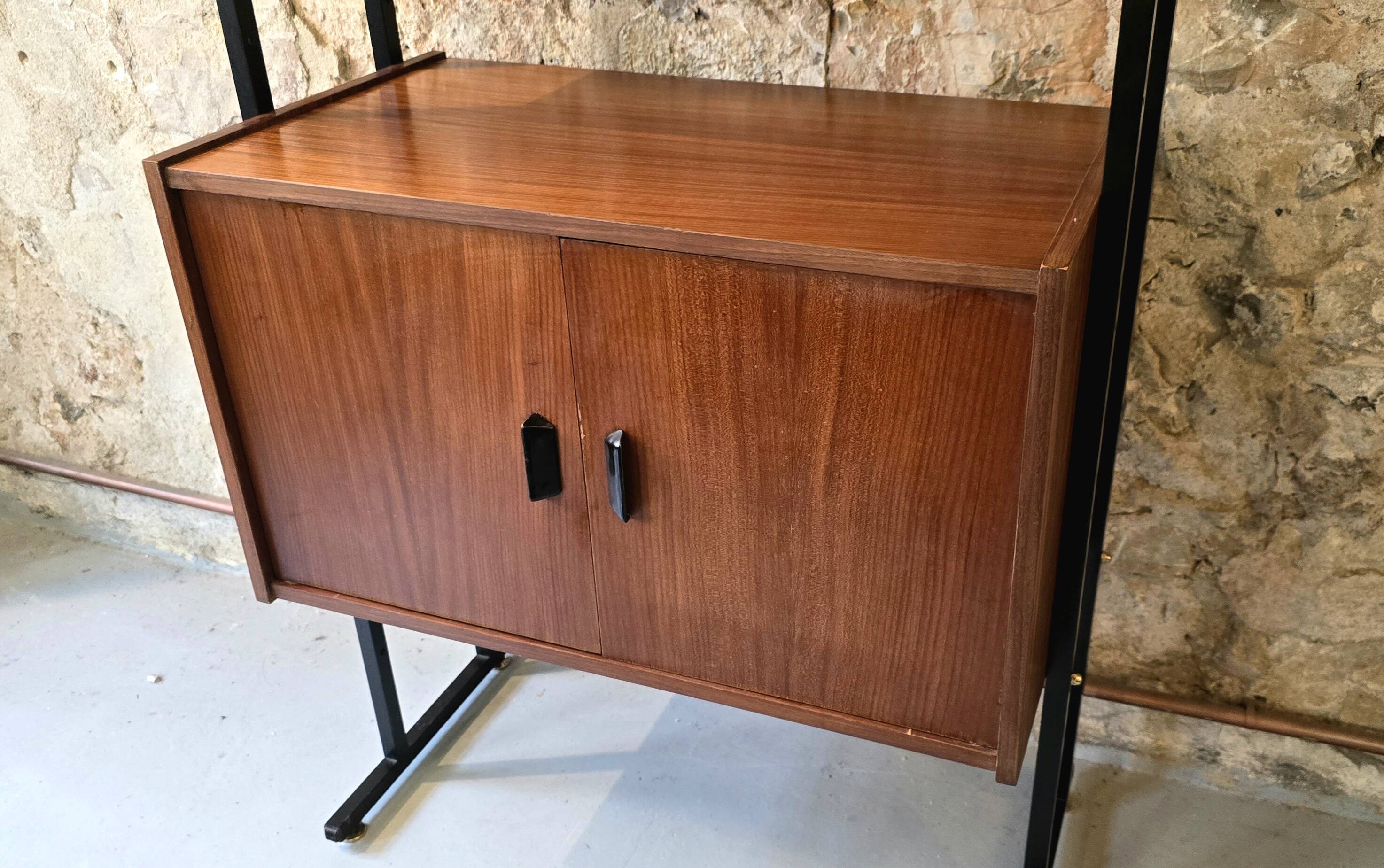 Vintage modernist bookcase/shelf (1950s-60s)