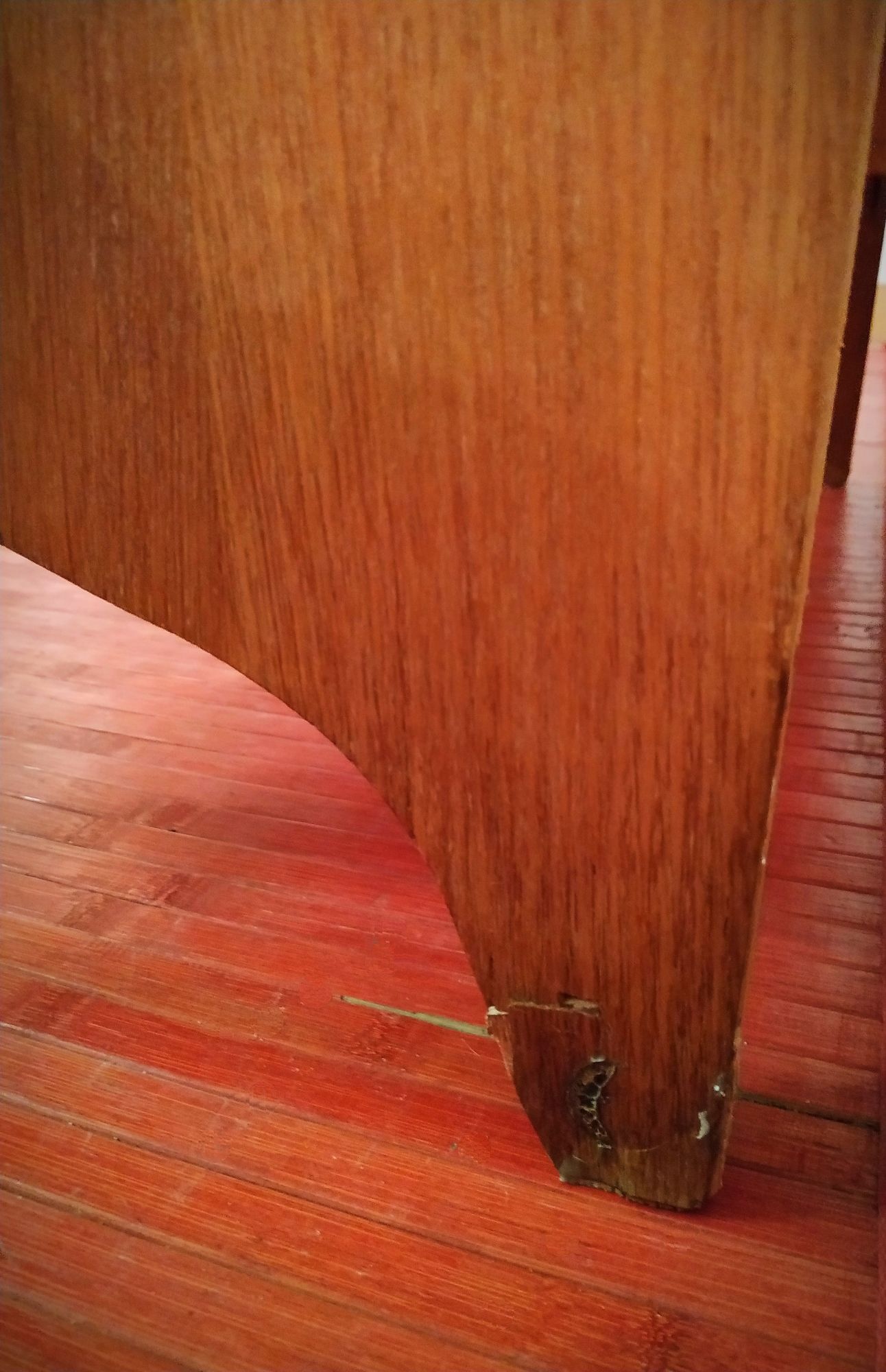 Vintage glass-fronted chest of drawers/bookshelf