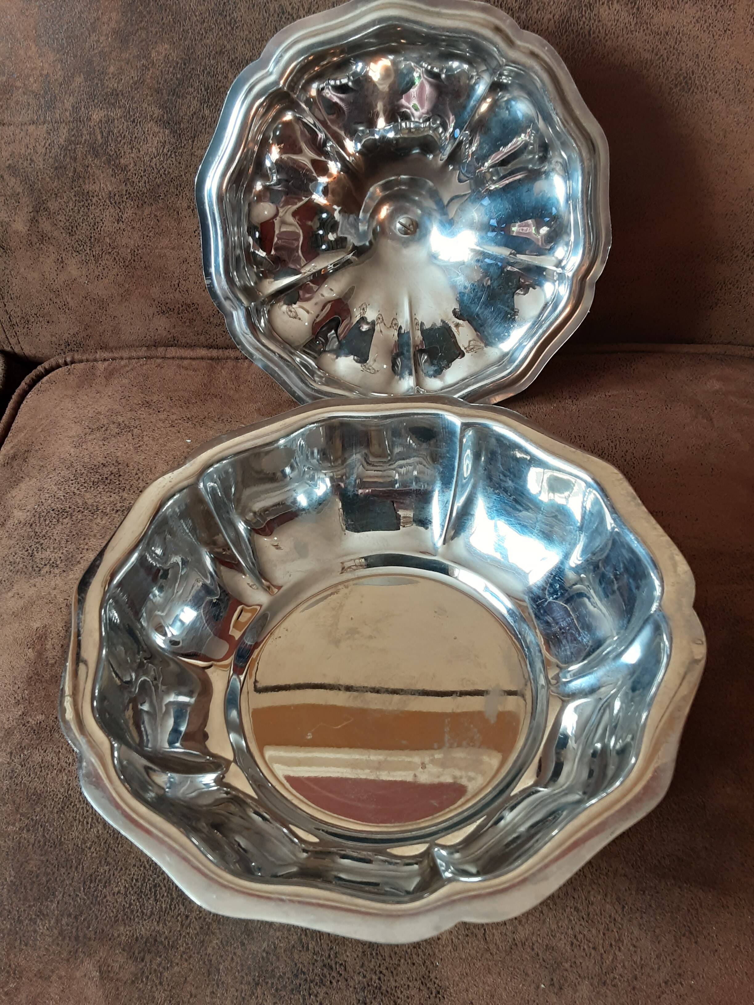 Stainless steel soup tureen