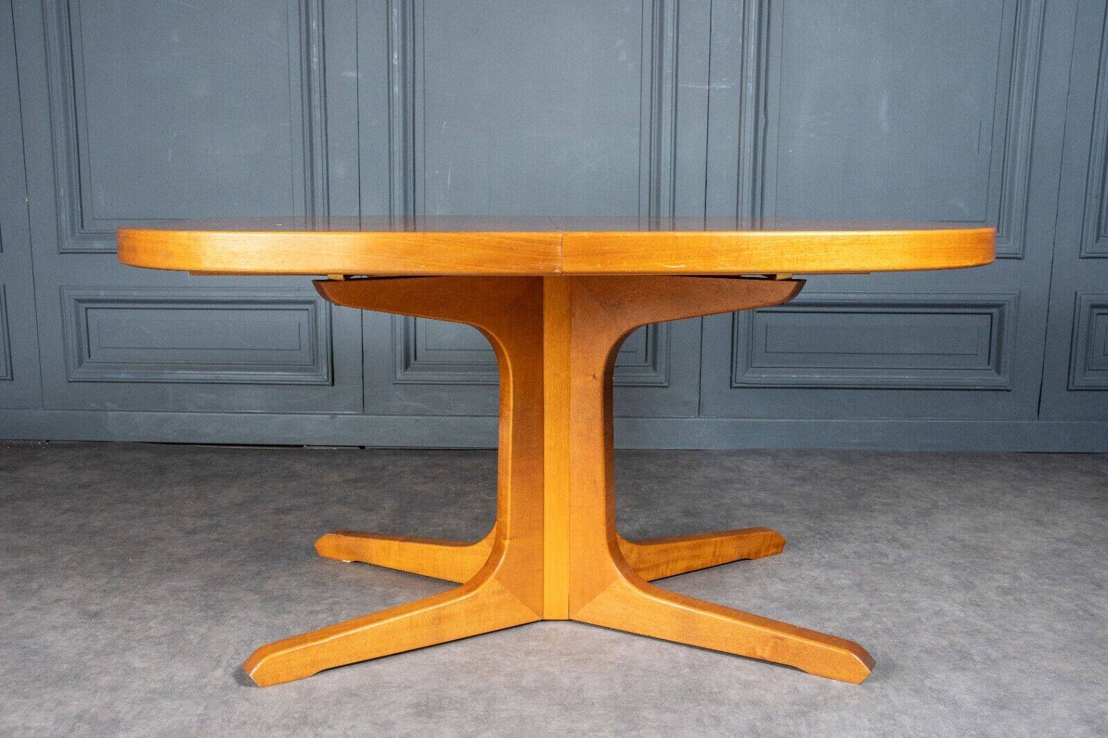 Dining room table with extensions French work 1970