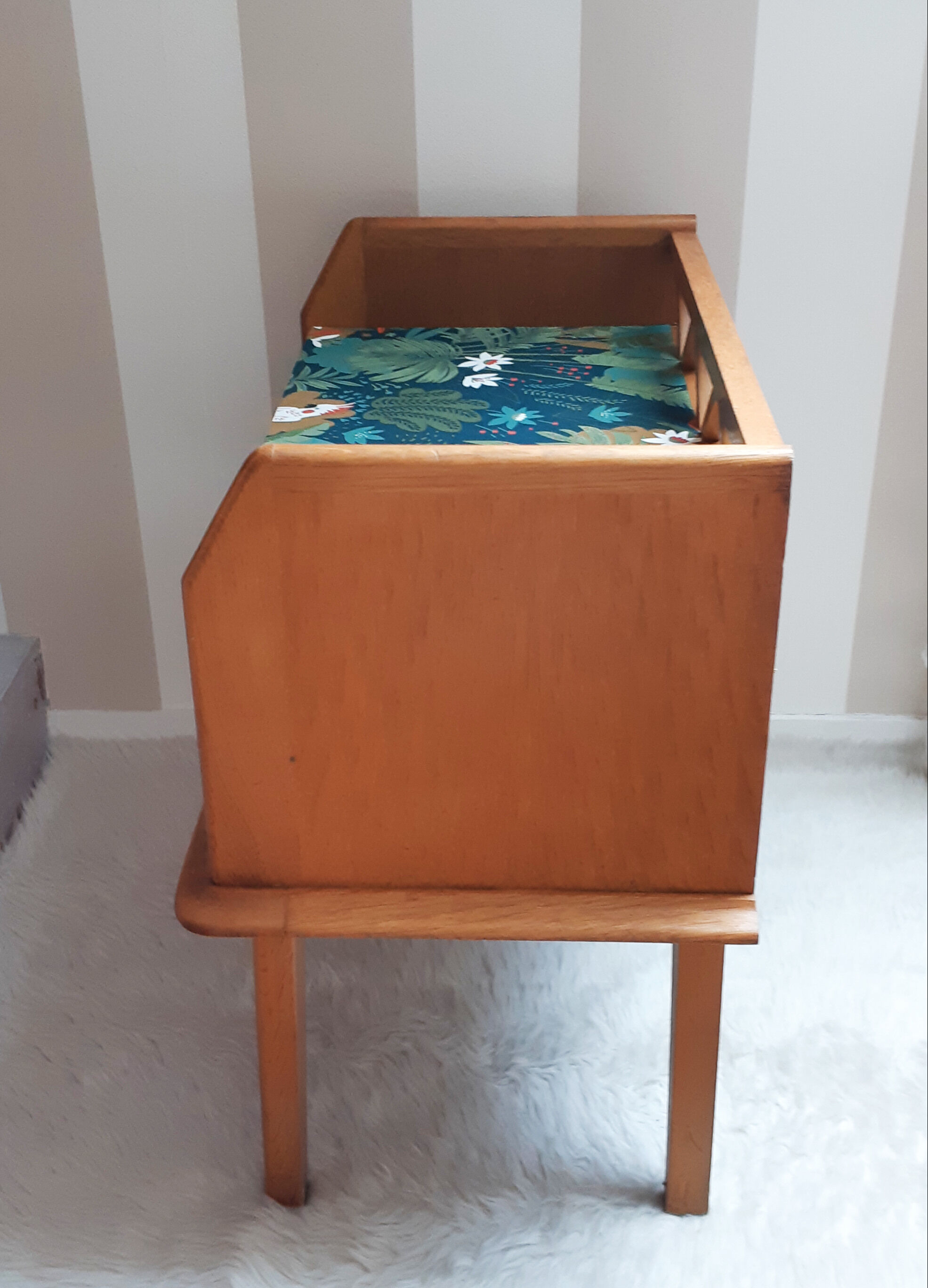 Bedside table revamped compass legs